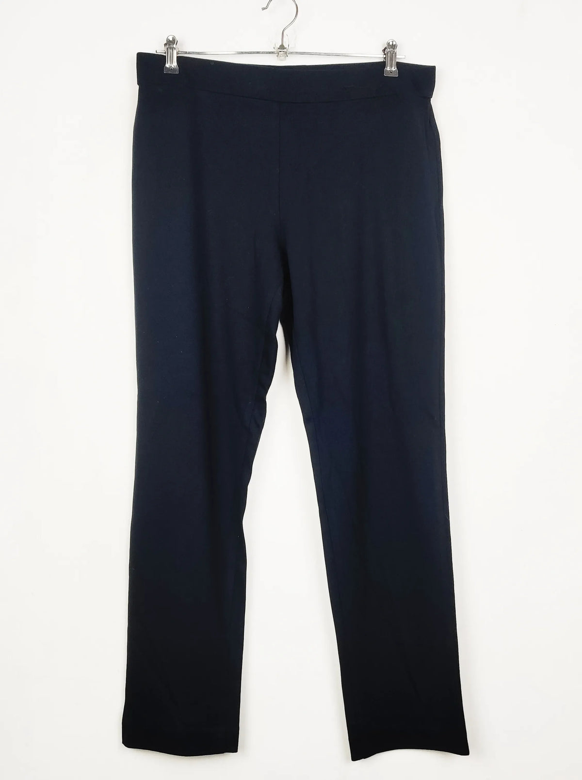 Buy online pre-used pre-loved 100% authentic & Original branded Marks & Spencer (TT-2841) available in Pakistan. Top international brands avilable.