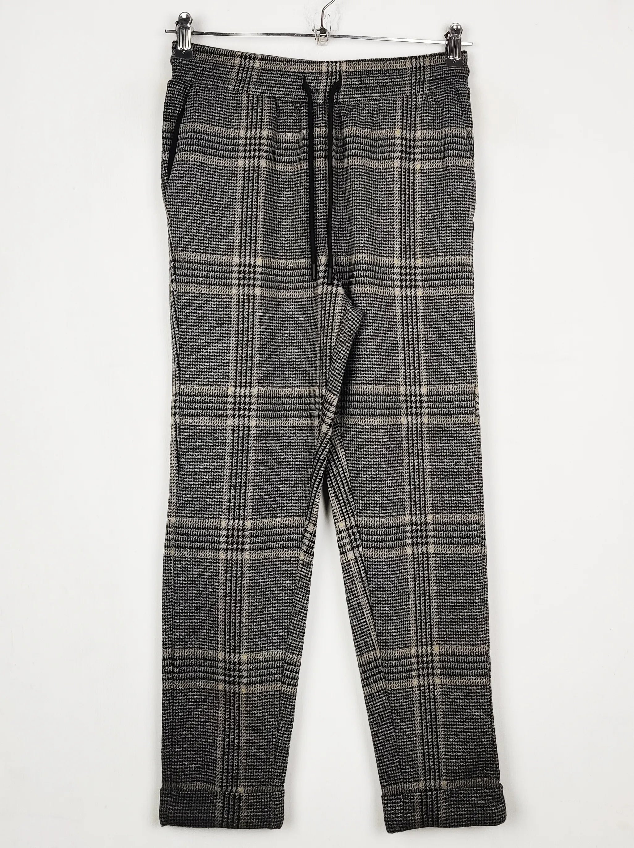 Buy online pre-used pre-loved 100% authentic & Original branded Marks & Spencer (TT-2850) available in Pakistan. Top international brands avilable.
