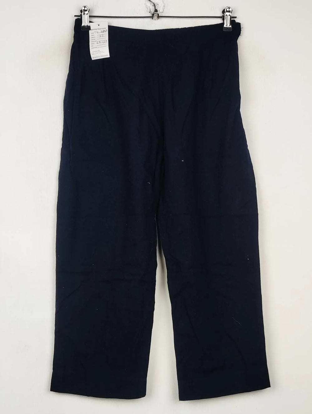 Buy online pre-used pre-loved 100% authentic & Original branded Only (TT-2867) available in Pakistan. Top international brands avilable.