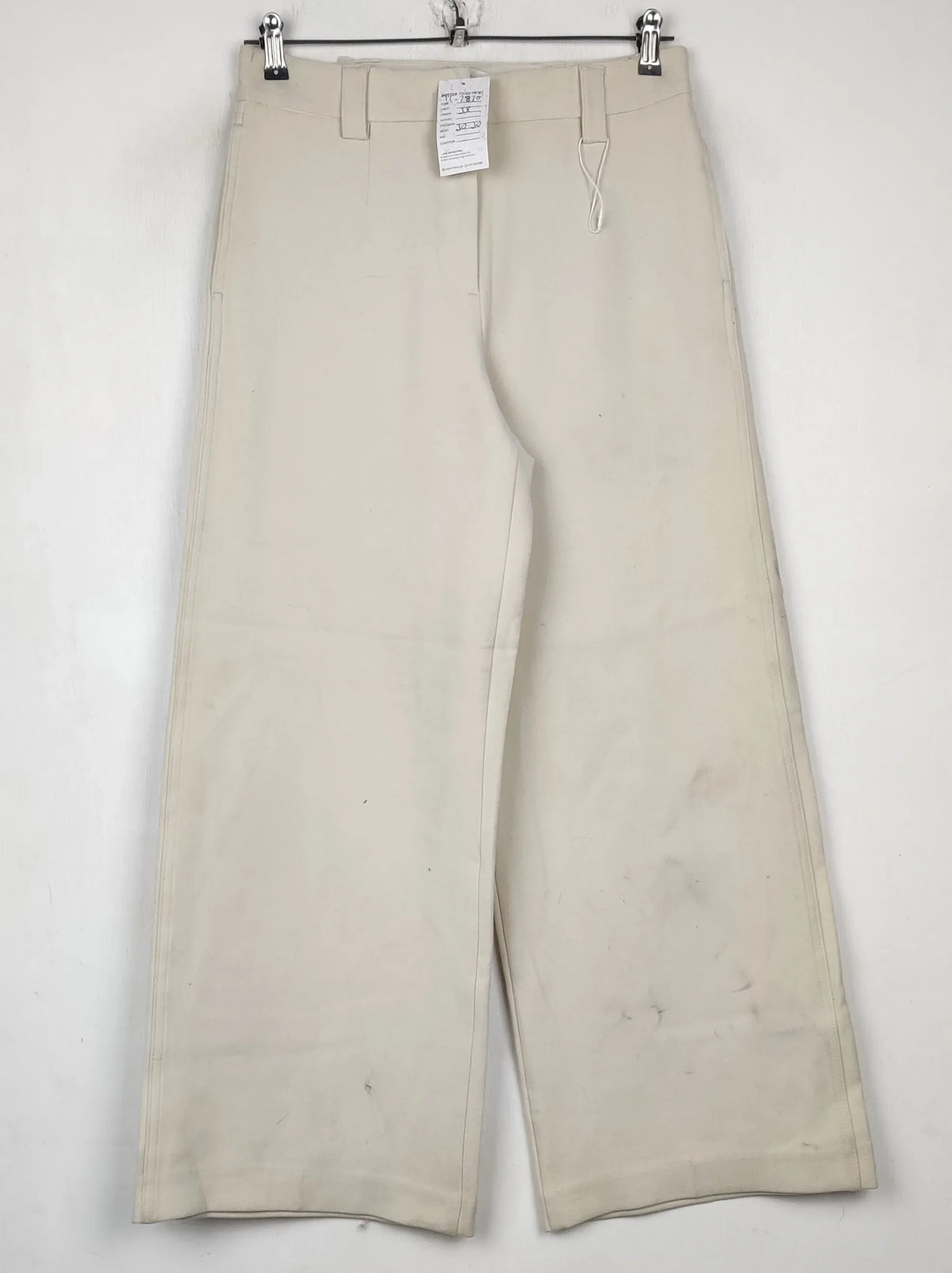 Buy online pre-used pre-loved 100% authentic & Original branded Marks & Spencer (TT-2870) available in Pakistan. Top international brands avilable.