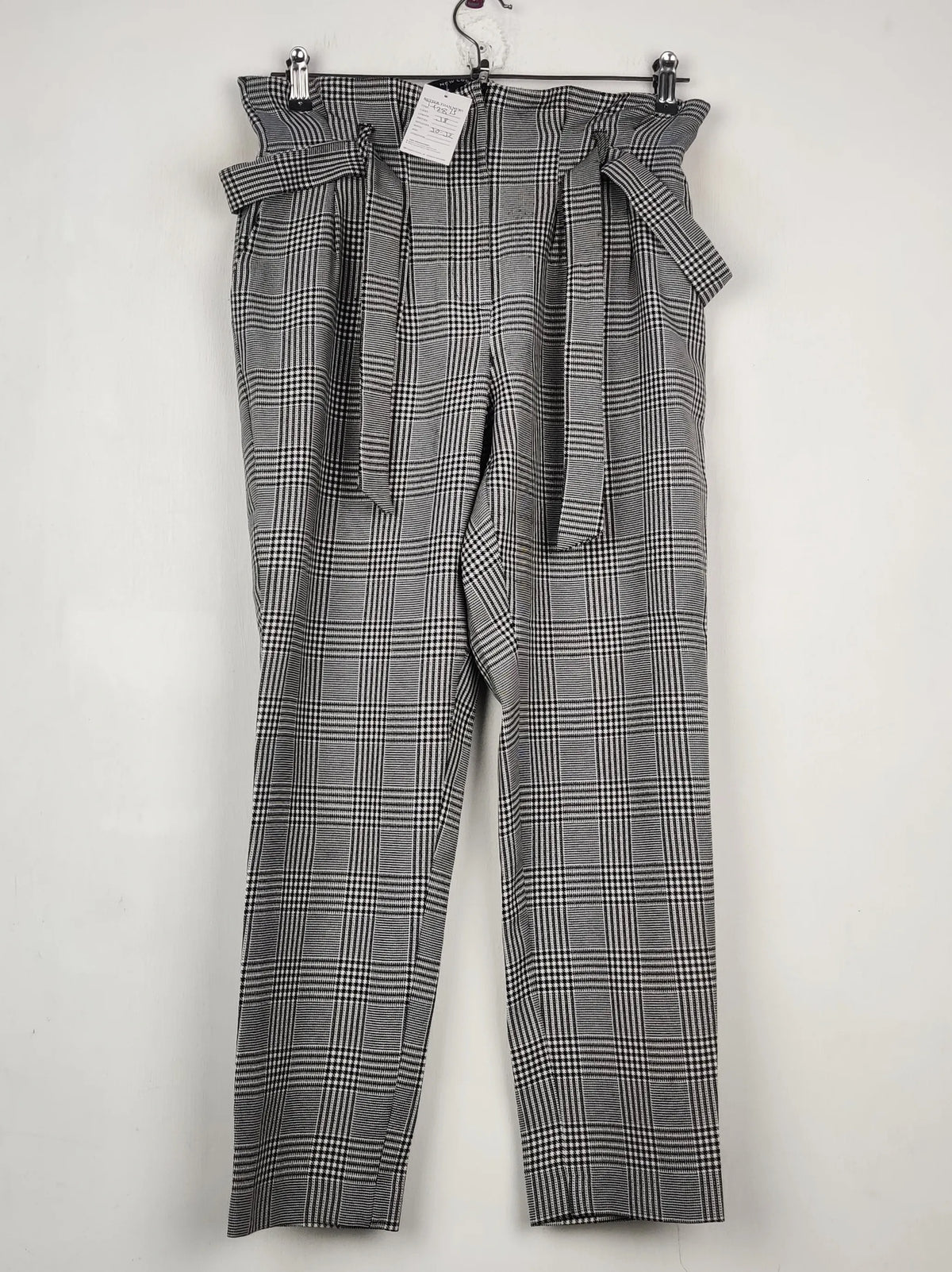 Buy online pre-used pre-loved 100% authentic & Original branded New Look (TT-2873) available in Pakistan. Top international brands avilable.