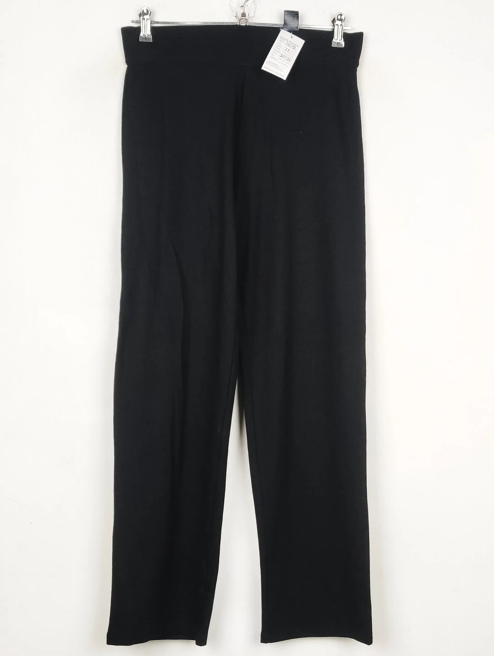 Buy online pre-used pre-loved 100% authentic & Original branded Marks & Spencer (TT-2879) available in Pakistan. Top international brands avilable.