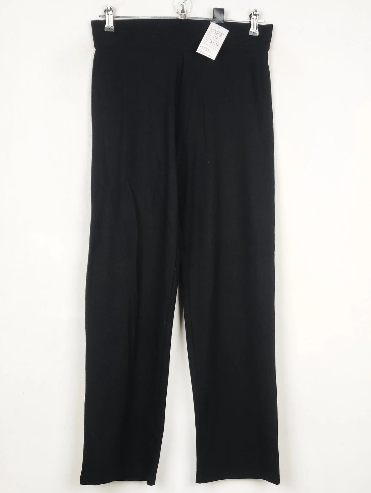 Buy online pre-used pre-loved 100% authentic & Original branded Marks & Spencer (TT-2879) available in Pakistan. Top international brands avilable.
