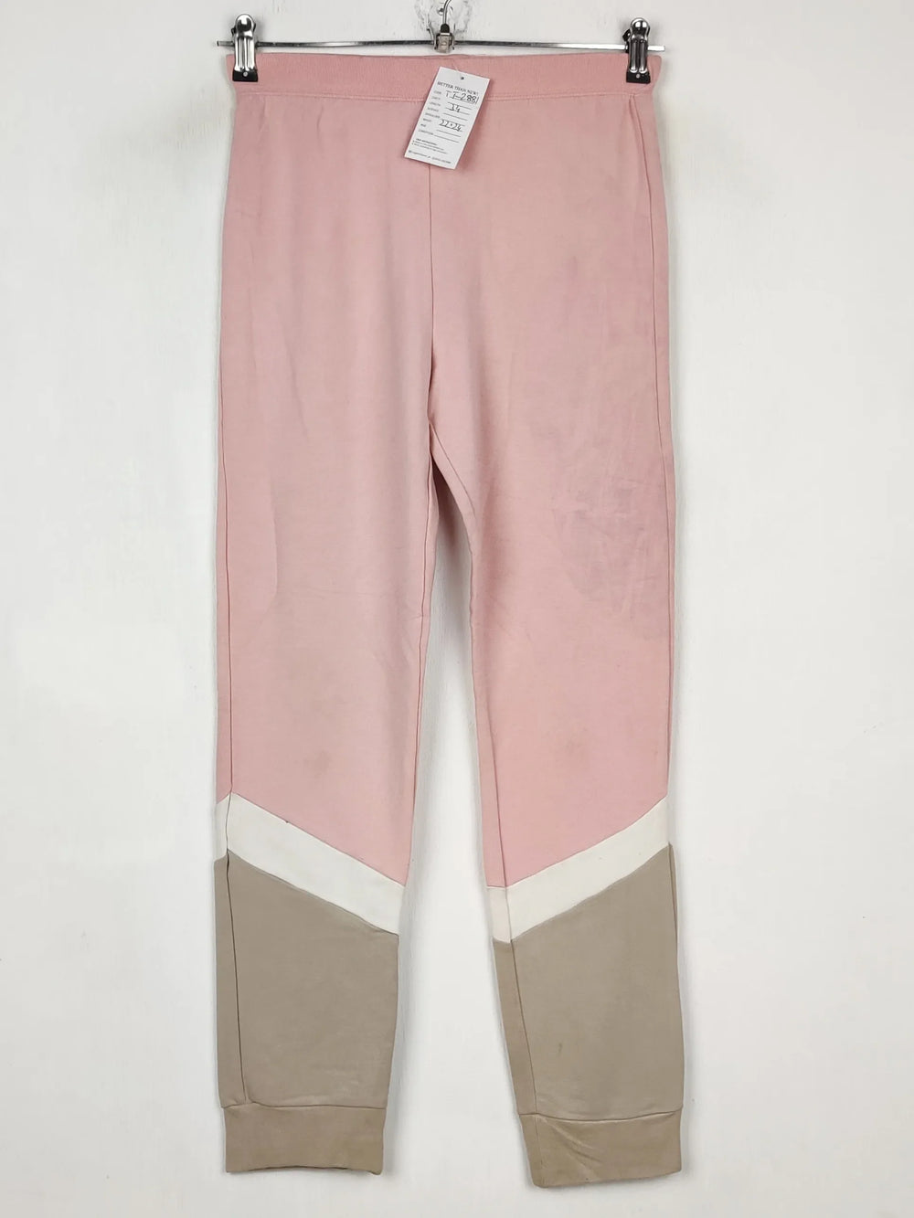 Buy online pre-used pre-loved 100% authentic & Original branded Loungewear (TT-2881) available in Pakistan. Top international brands avilable.