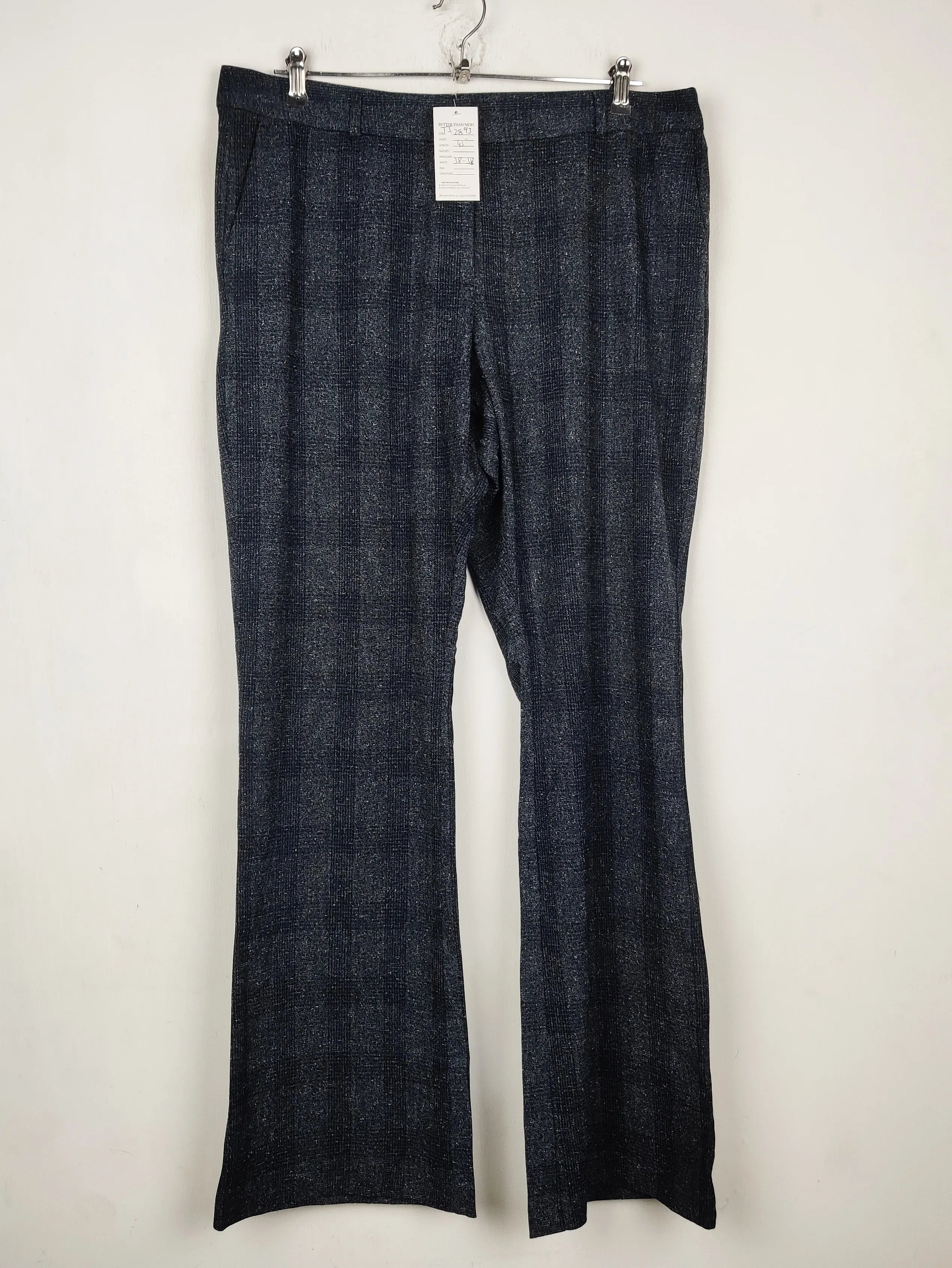 Buy online pre-used pre-loved 100% authentic & Original branded Marks & Spencer (TT-2893) available in Pakistan. Top international brands avilable.