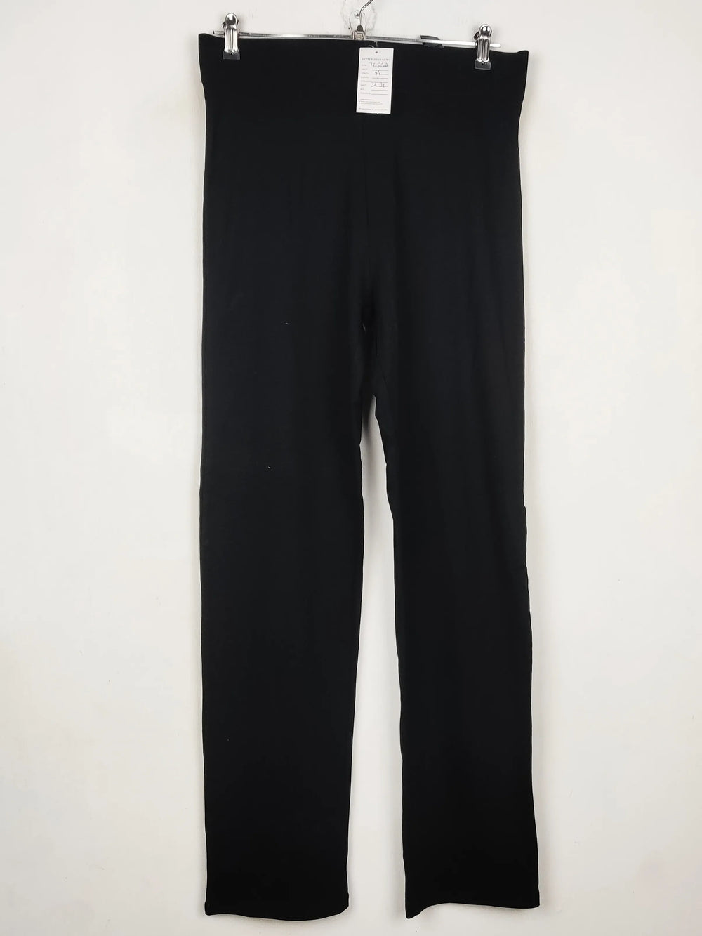 Buy online pre-used pre-loved 100% authentic & Original branded Marks & Spencer (TT-2902) available in Pakistan. Top international brands avilable.