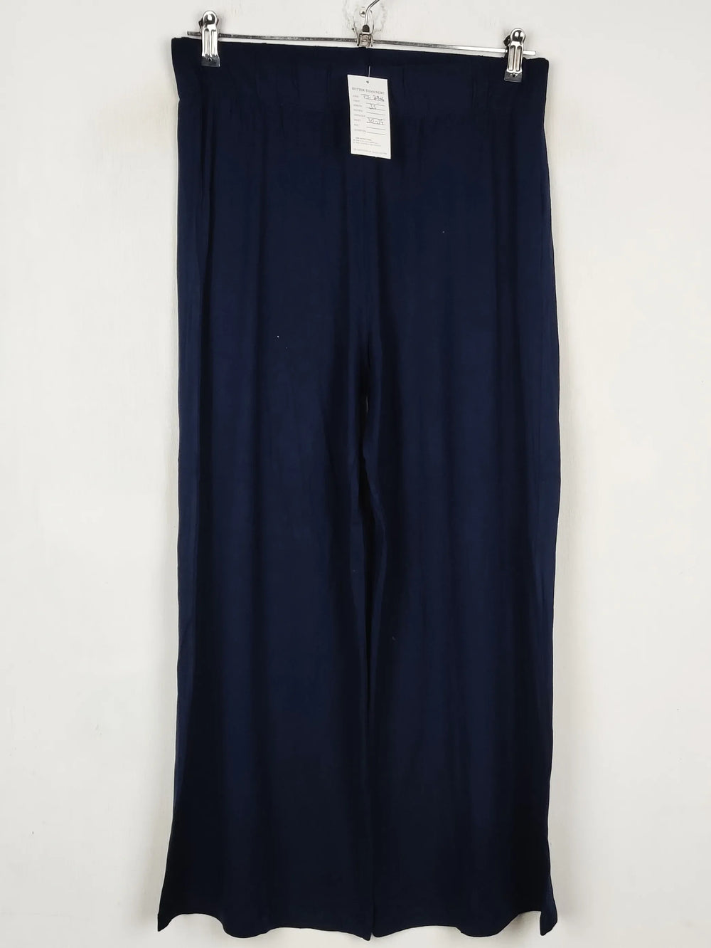 Buy online pre-used pre-loved 100% authentic & Original branded Marks & Spencer (TT-2906) available in Pakistan. Top international brands avilable.