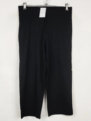Buy online pre-used pre-loved 100% authentic & Original branded Marks & Spencer (TT-2909) available in Pakistan. Top international brands avilable.