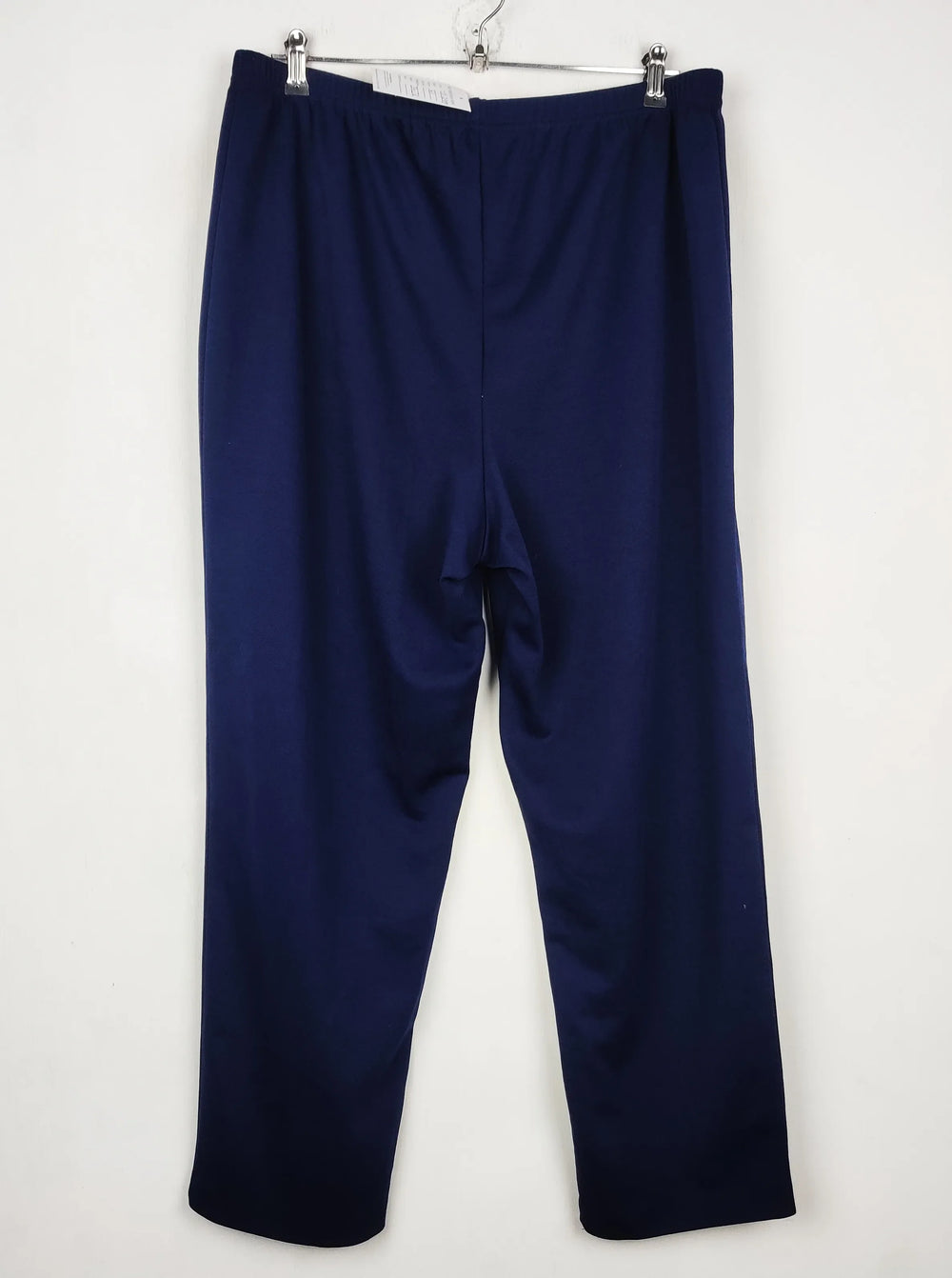 Buy online pre-used pre-loved 100% authentic & Original branded Unknown Brand (TT-2919) available in Pakistan. Top international brands avilable.