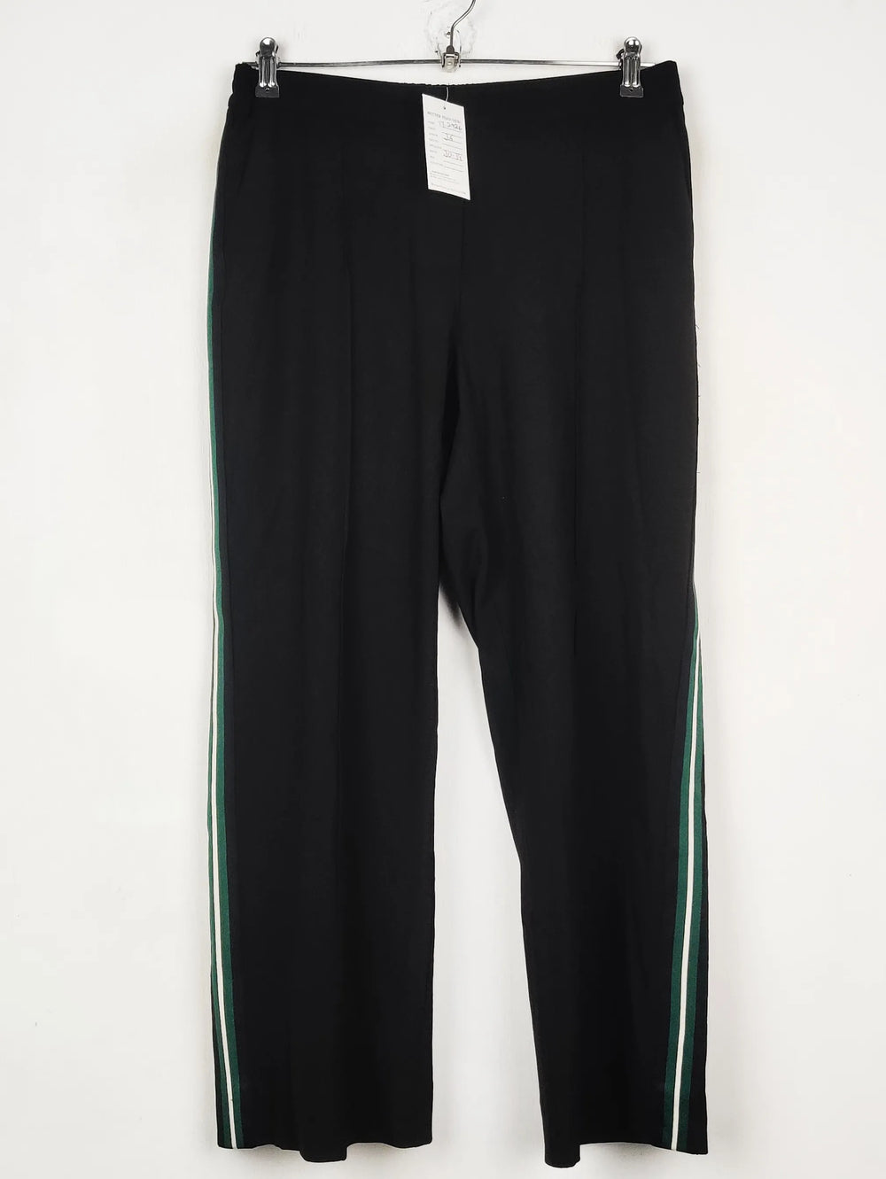 Buy online pre-used pre-loved 100% authentic & Original branded Marks & Spencer (TT-2926) available in Pakistan. Top international brands avilable.