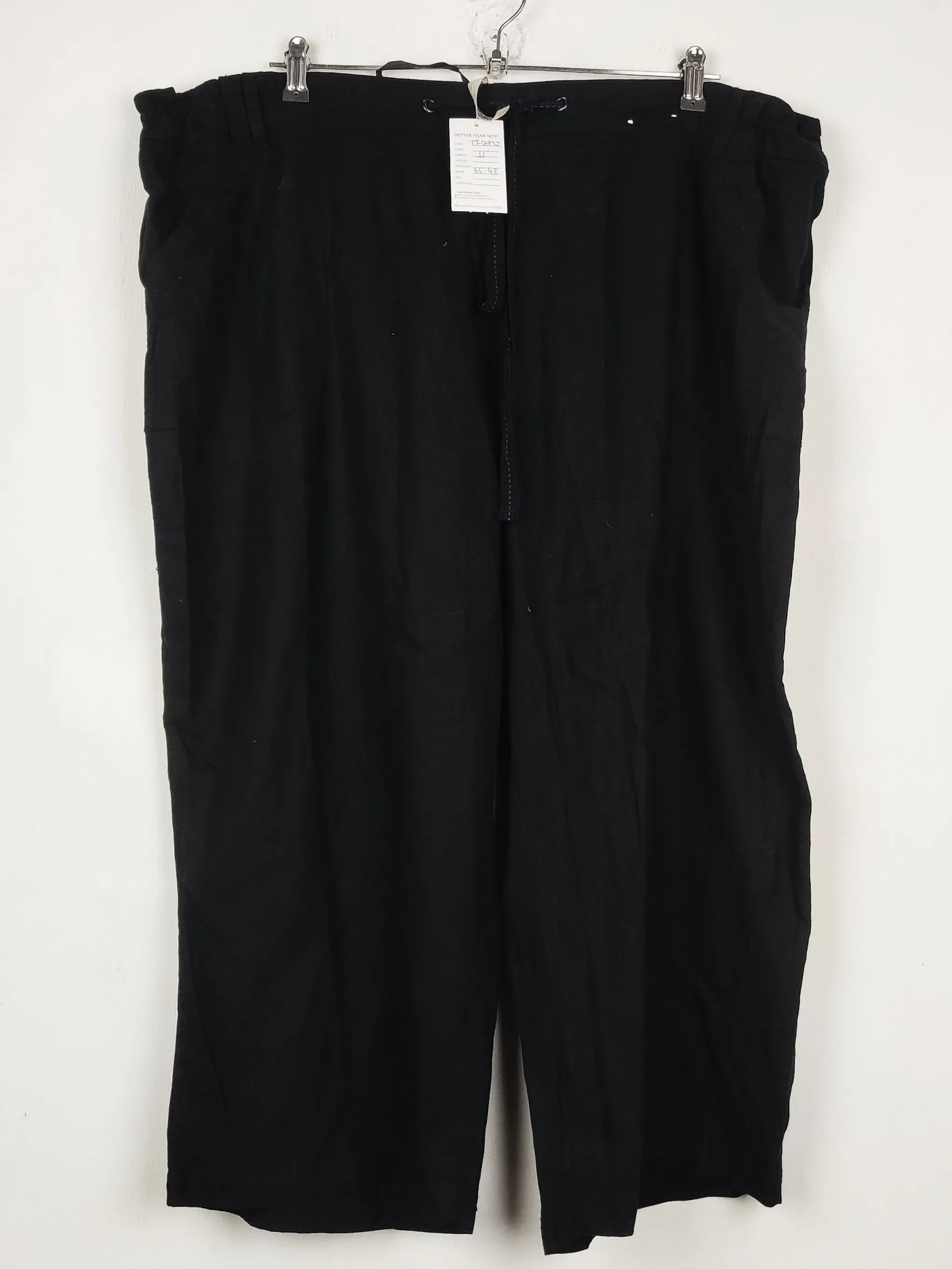 Buy online pre-used pre-loved 100% authentic & Original branded Unknown Brand (TT-2932) available in Pakistan. Top international brands avilable.
