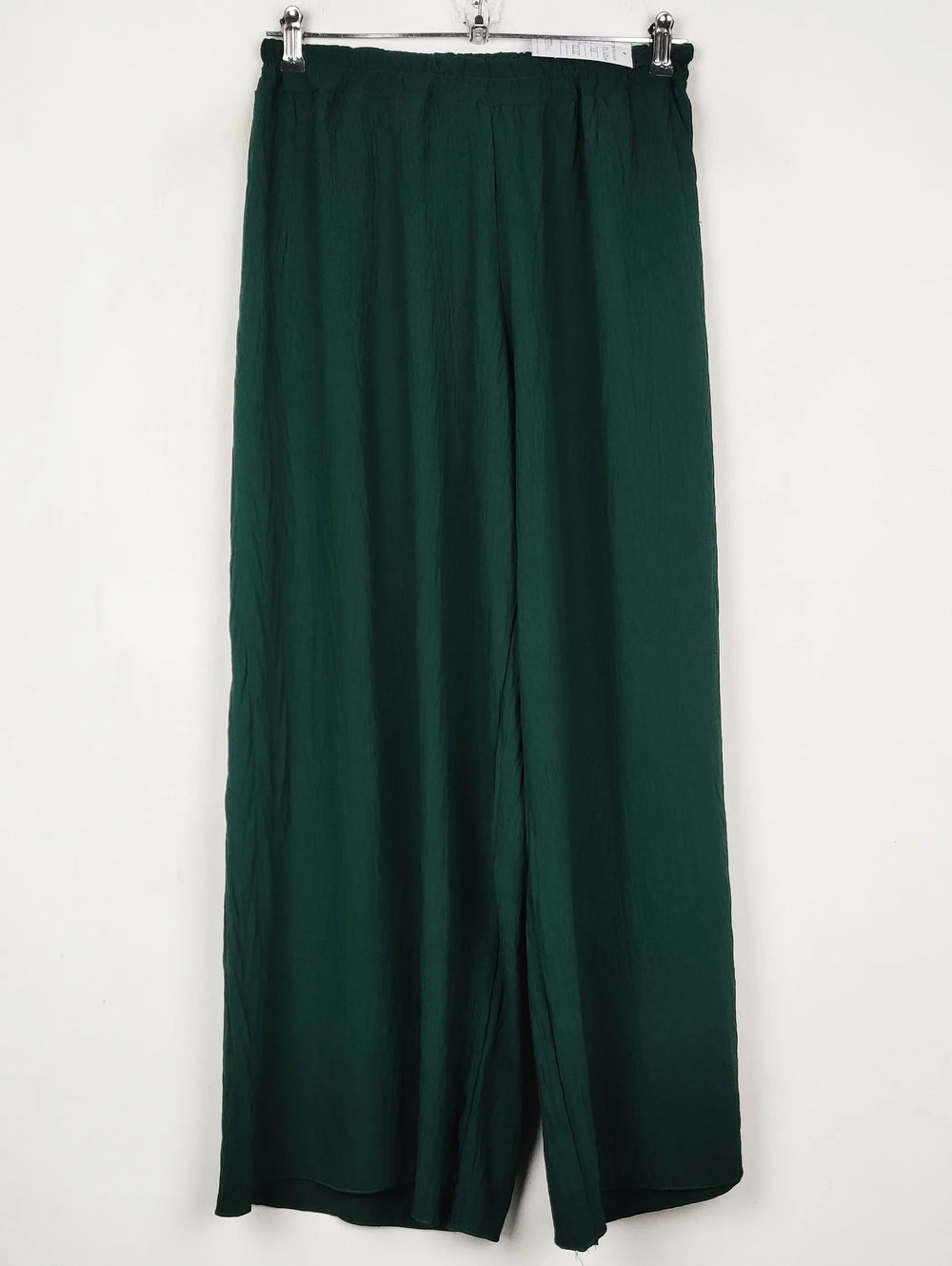 Buy online pre-used pre-loved 100% authentic & Original branded Unknown Brand (TT-2940) available in Pakistan. Top international brands avilable.