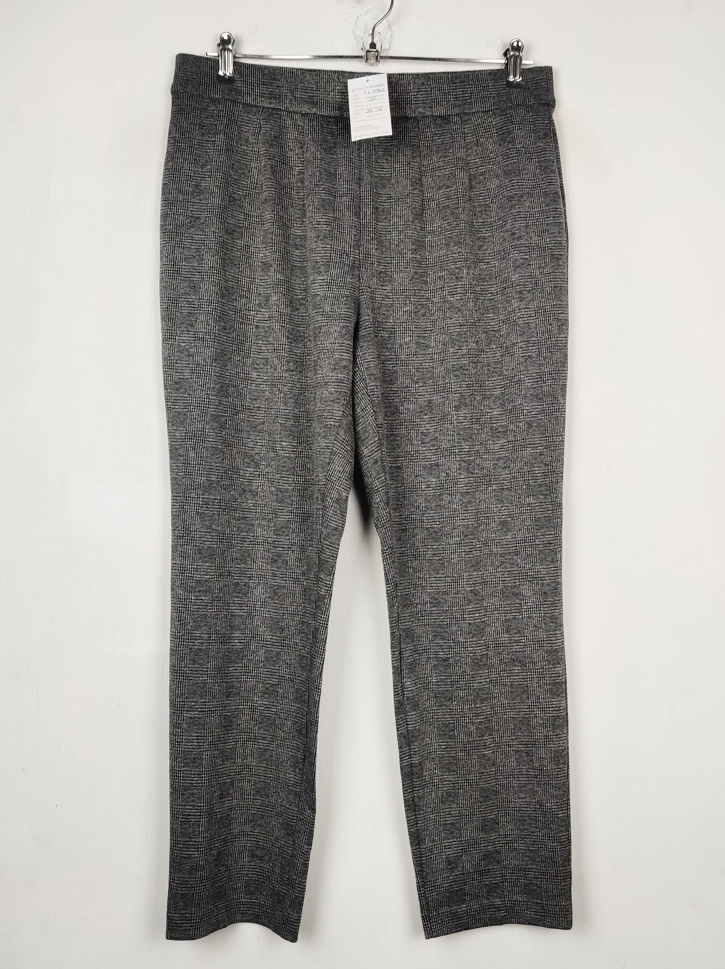 Buy online pre-used pre-loved 100% authentic & Original branded Marks & Spencer (TT-2962) available in Pakistan. Top international brands avilable.