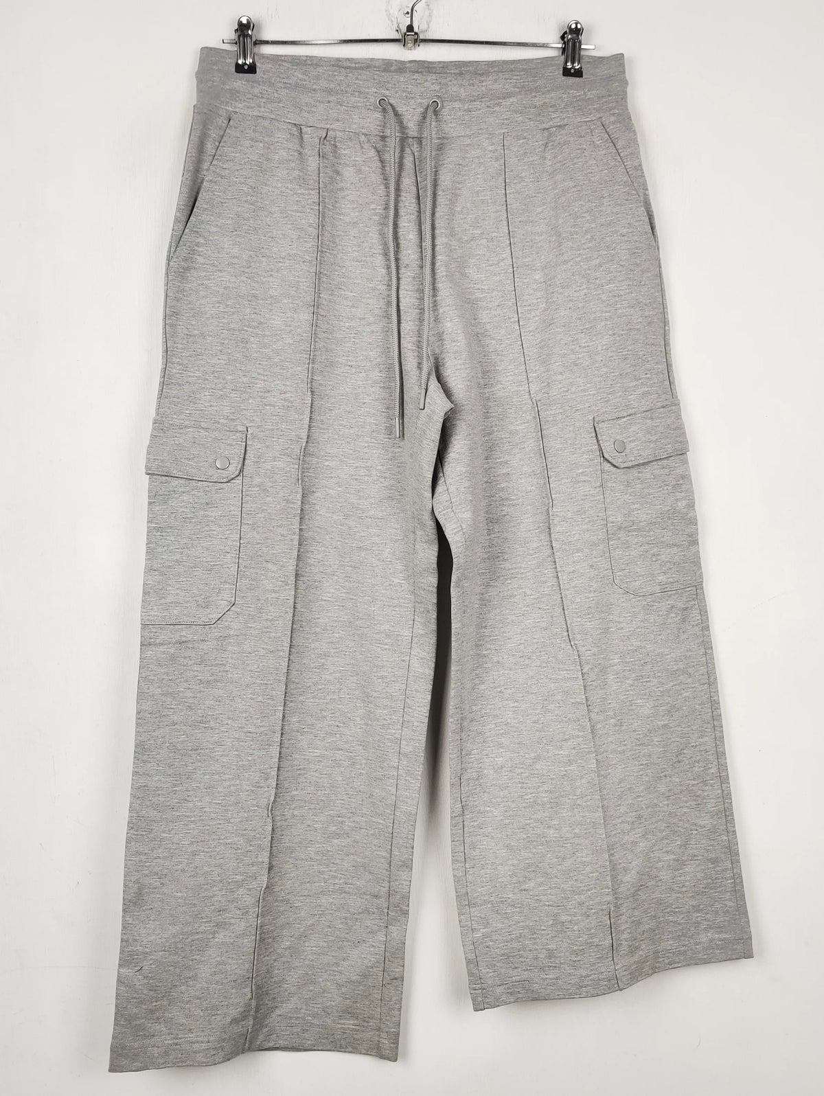 Buy online pre-used pre-loved 100% authentic & Original branded Marks & Spencer (TT-2981) available in Pakistan. Top international brands avilable.