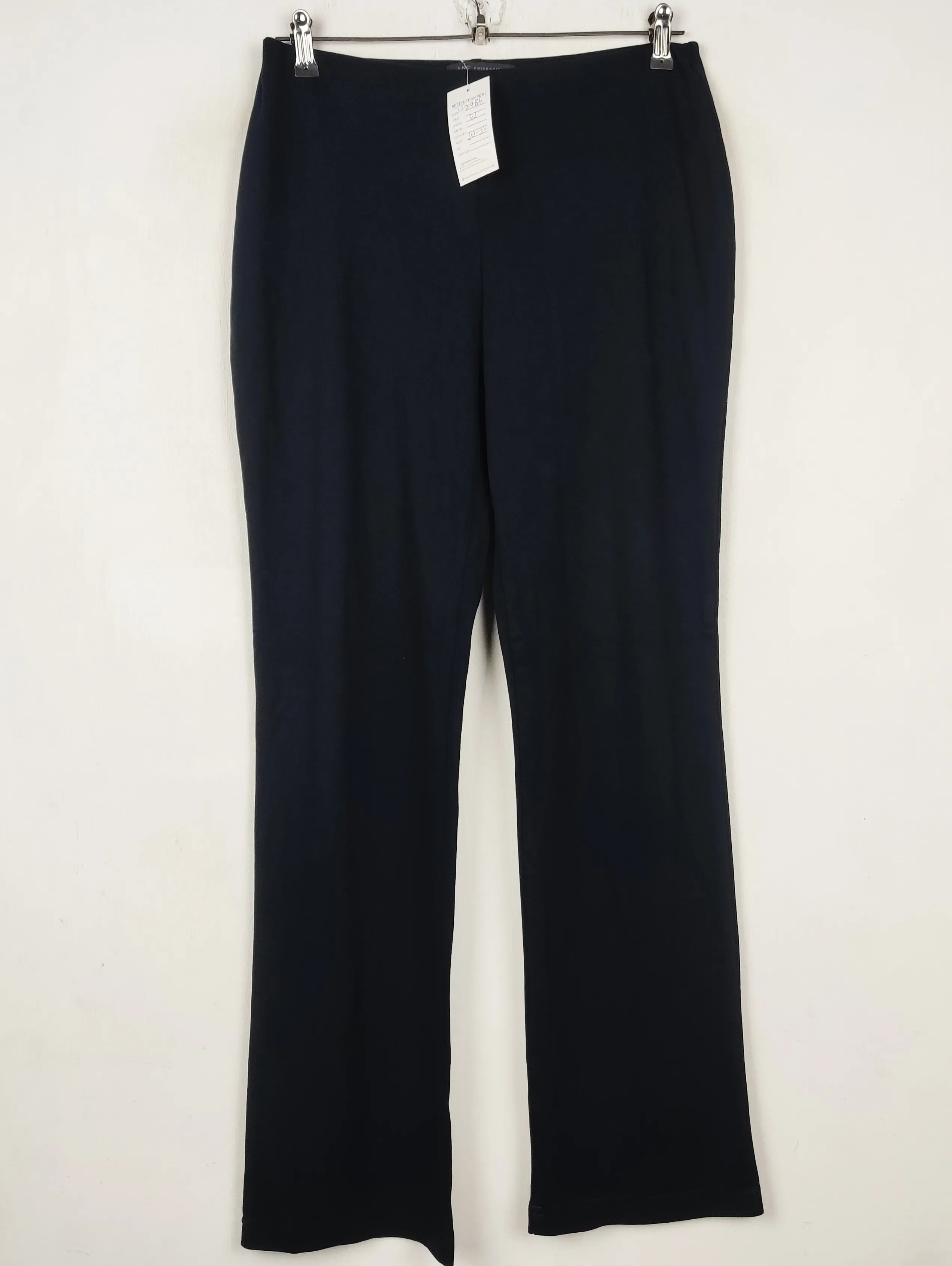 Buy online pre-used pre-loved 100% authentic & Original branded Marks & Spencer (TT-2986) available in Pakistan. Top international brands avilable.