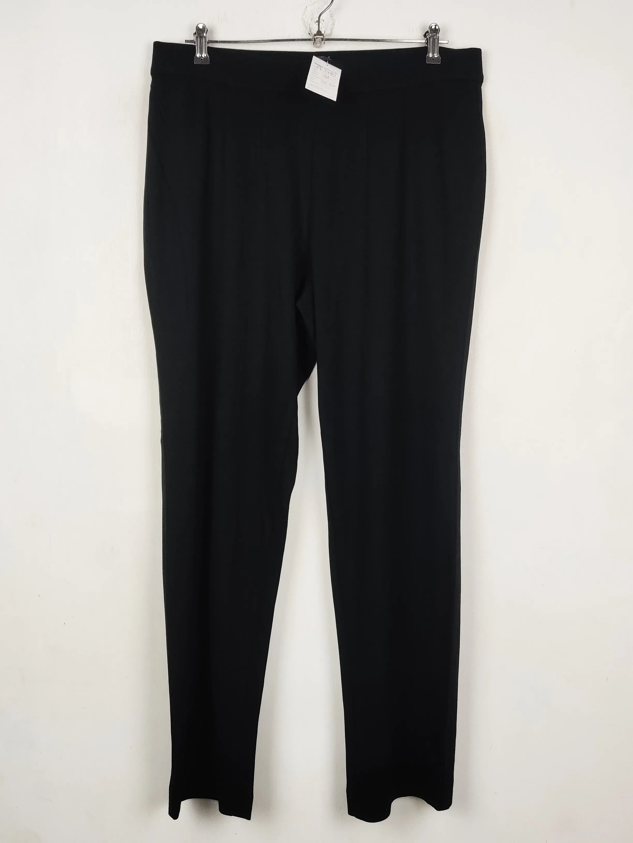 Buy online pre-used pre-loved 100% authentic & Original branded Marks & Spencer (TT-2990) available in Pakistan. Top international brands avilable.
