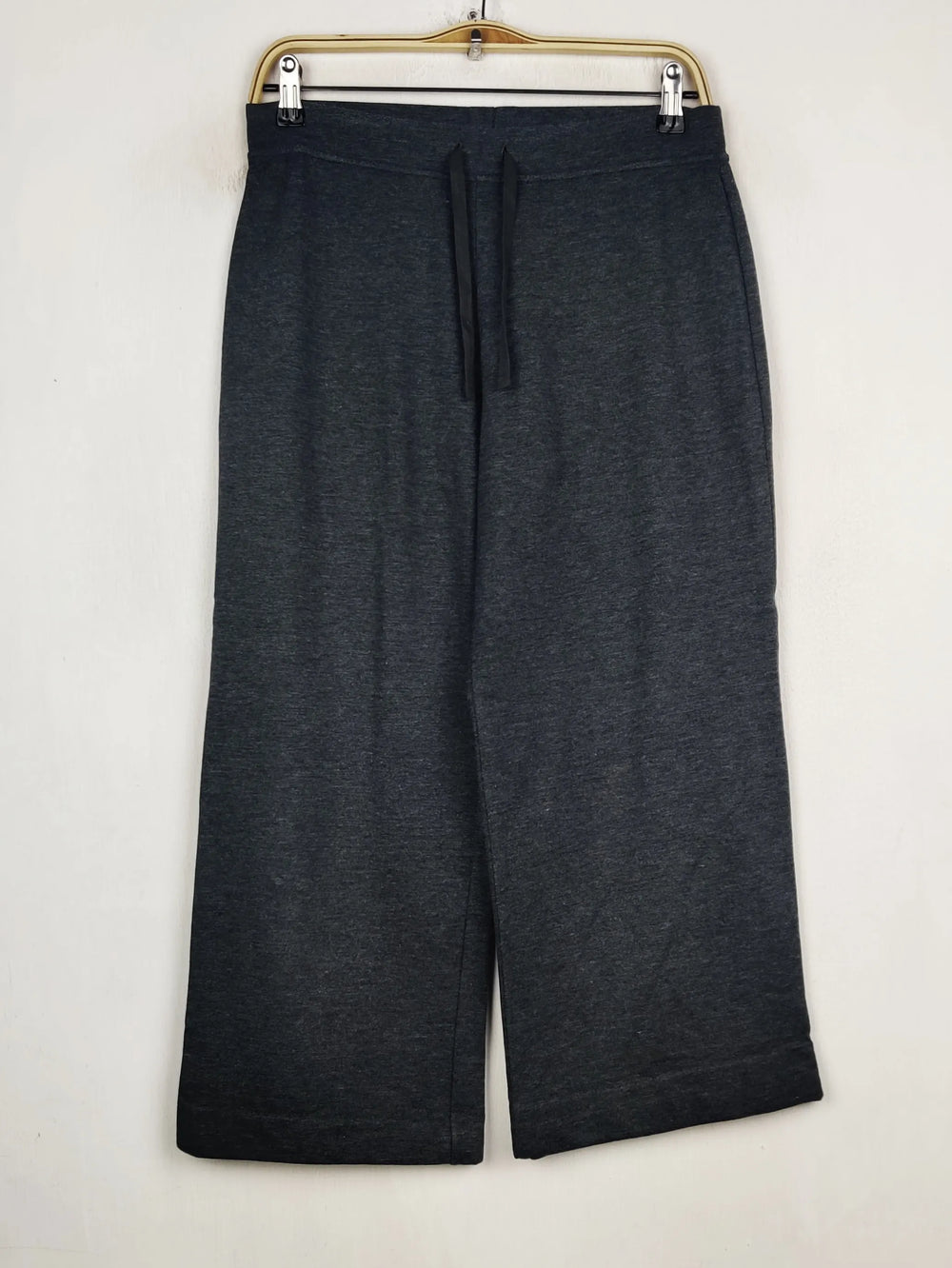 Buy online pre-used pre-loved 100% authentic & Original branded Marks & Spencer (TT-3229) available in Pakistan. Top international brands avilable.