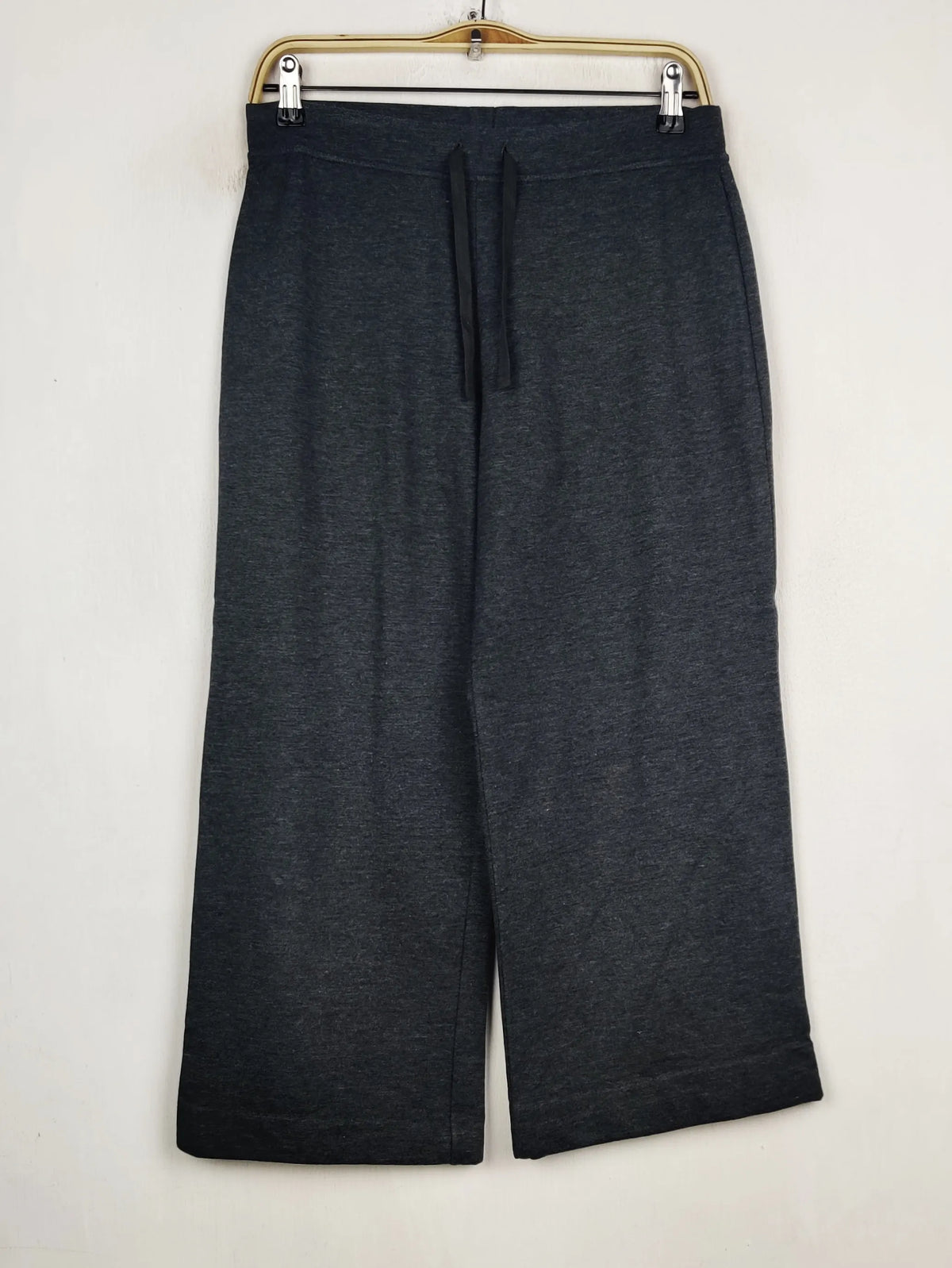 Buy online pre-used pre-loved 100% authentic & Original branded Marks & Spencer (TT-3229) available in Pakistan. Top international brands avilable.