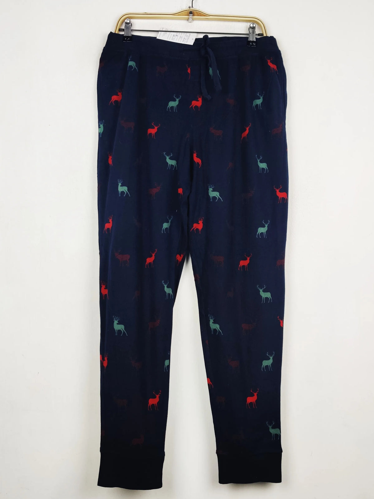 Buy online pre-used pre-loved 100% authentic & Original branded Loungewear (TT-3267) available in Pakistan. Top international brands avilable.