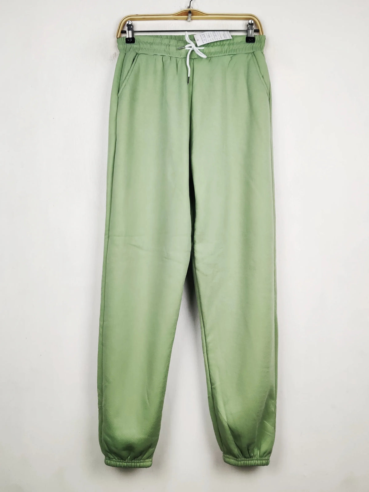 Buy online pre-used pre-loved 100% authentic & Original branded Unknown Brand (TT-3275) available in Pakistan. Top international brands avilable.
