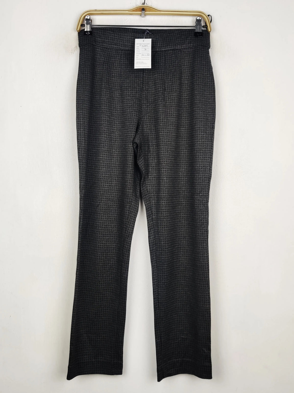 Buy online pre-used pre-loved 100% authentic & Original branded Marks & Spencer (TT-3284) available in Pakistan. Top international brands avilable.