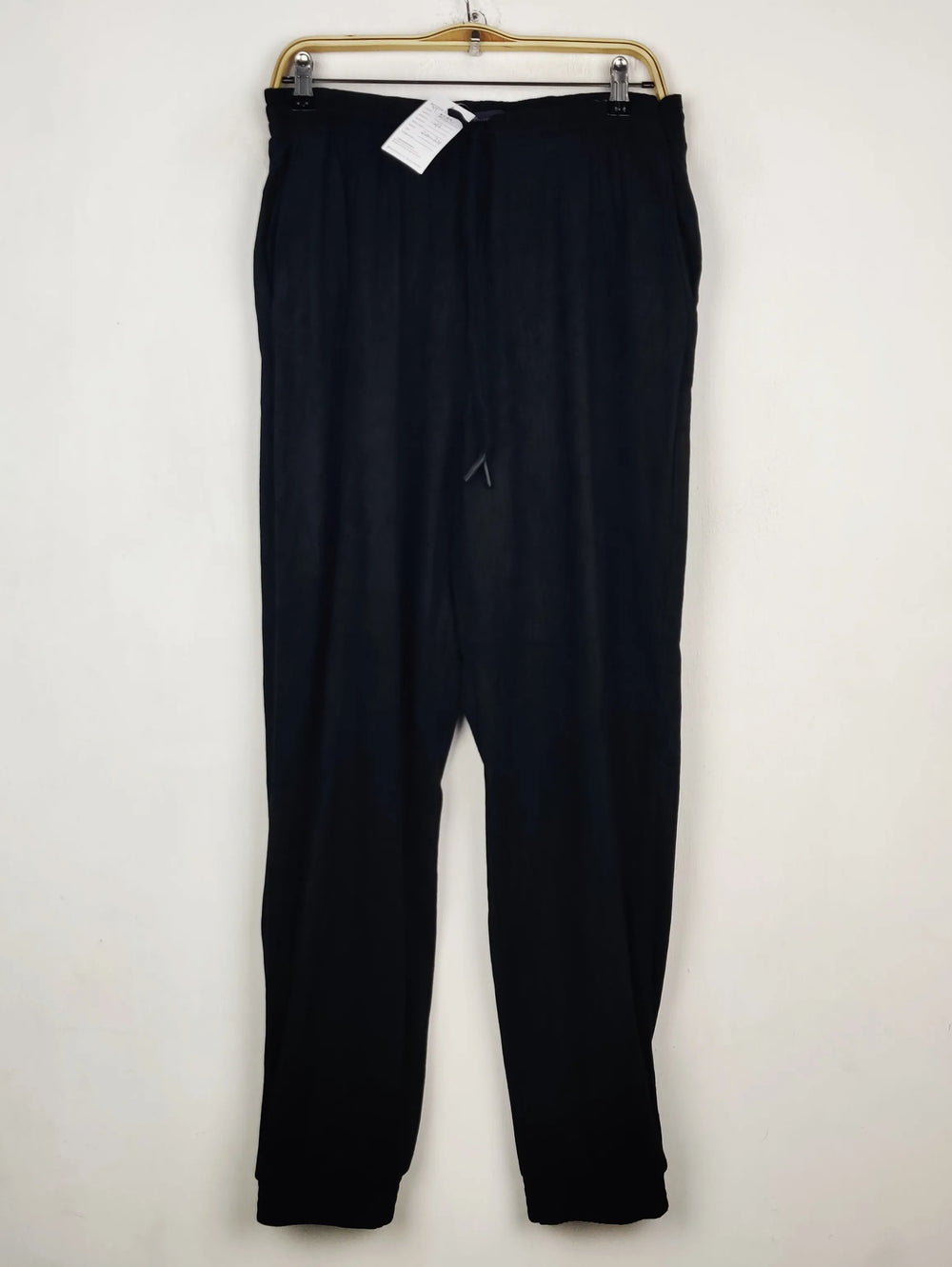 Buy online pre-used pre-loved 100% authentic & Original branded Marks & Spencer (TT-3292) available in Pakistan. Top international brands avilable.