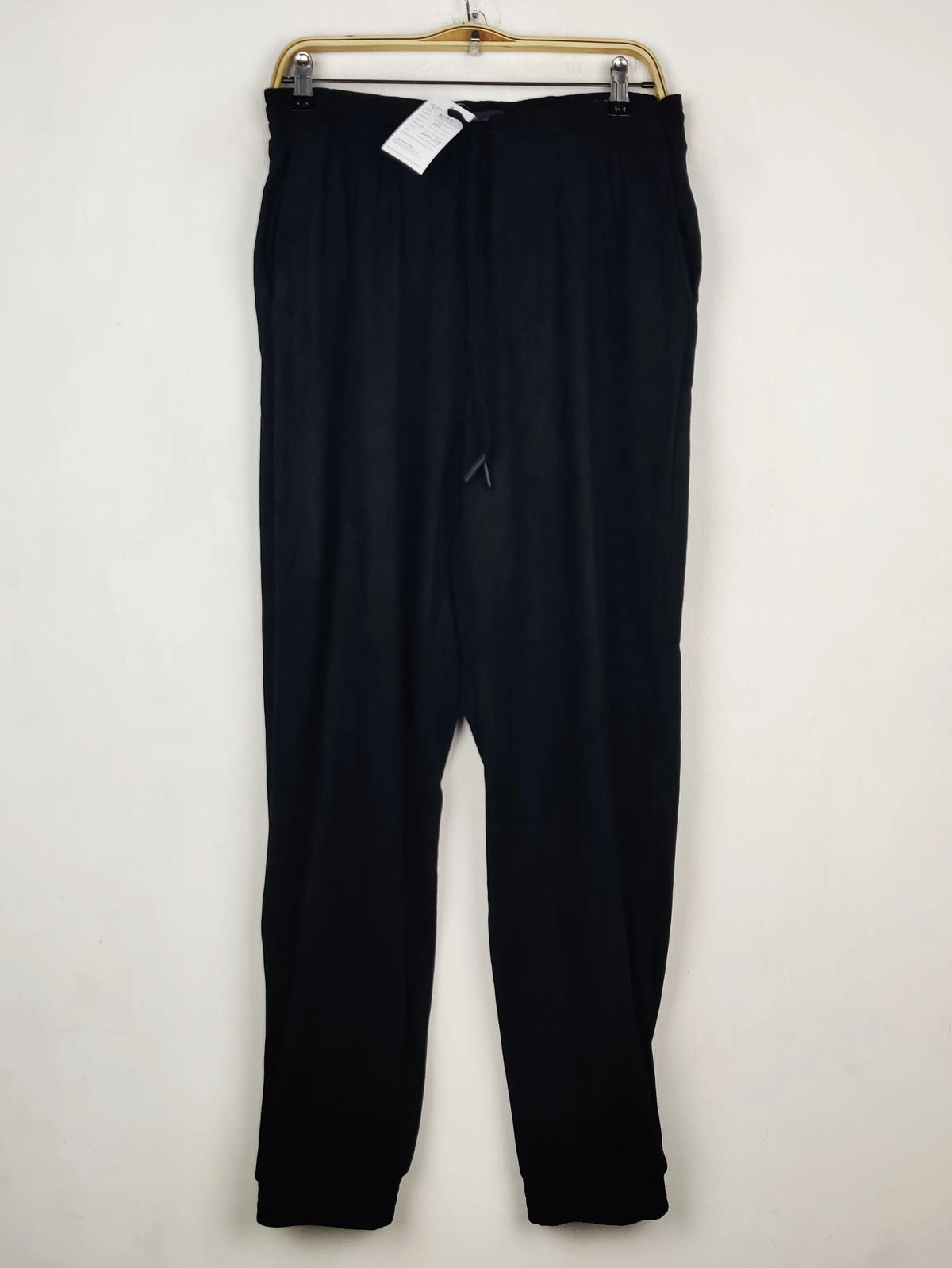 Buy online pre-used pre-loved 100% authentic & Original branded Marks & Spencer (TT-3292) available in Pakistan. Top international brands avilable.
