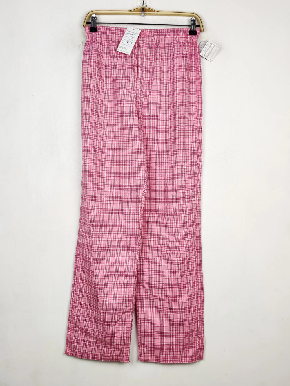 Buy online pre-used pre-loved 100% authentic & Original branded Brandy Melville (TT-3310) available in Pakistan. Top international brands avilable.