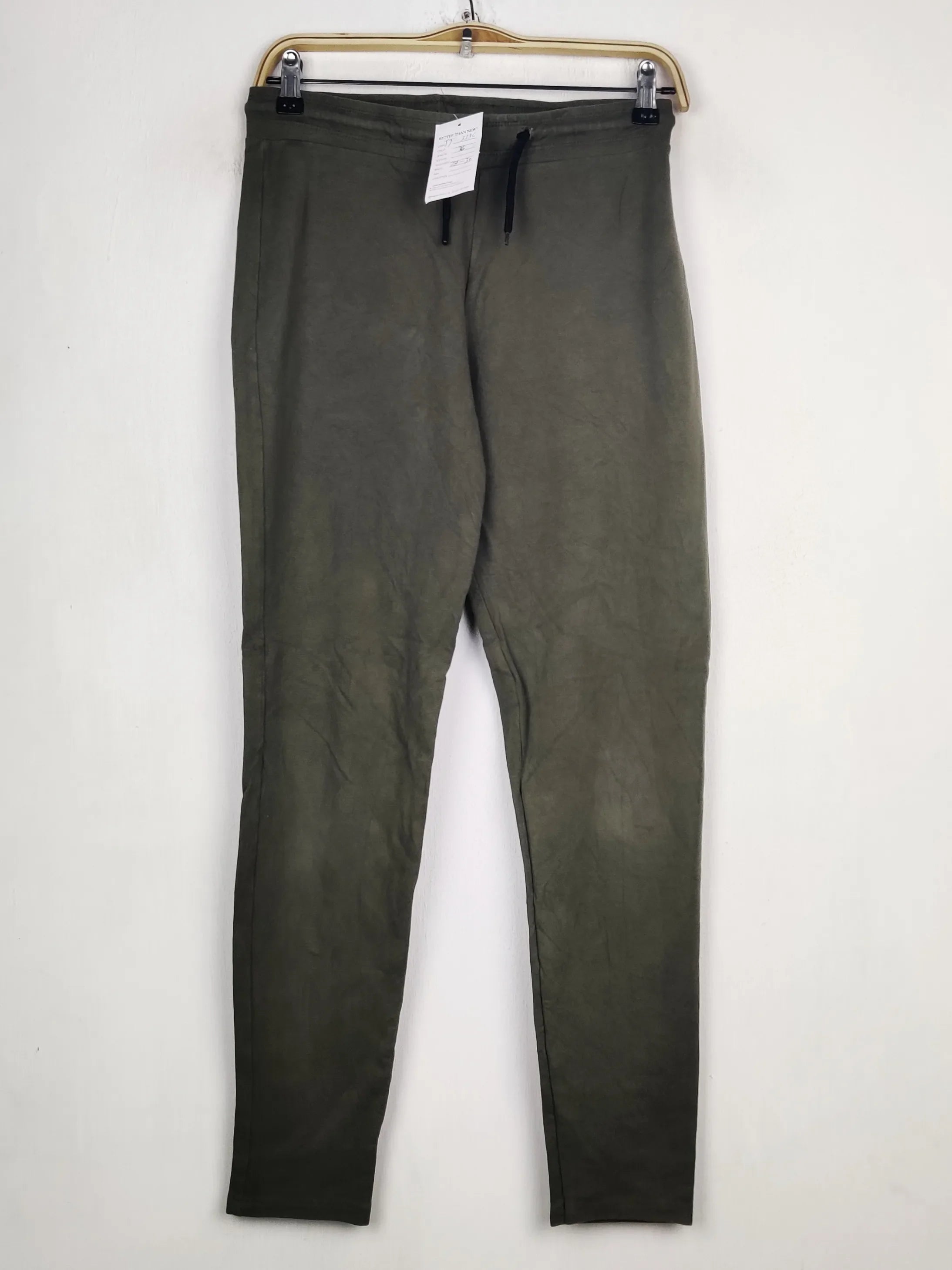 Buy online pre-used pre-loved 100% authentic & Original branded Primark (TT-3336) available in Pakistan. Top international brands avilable.
