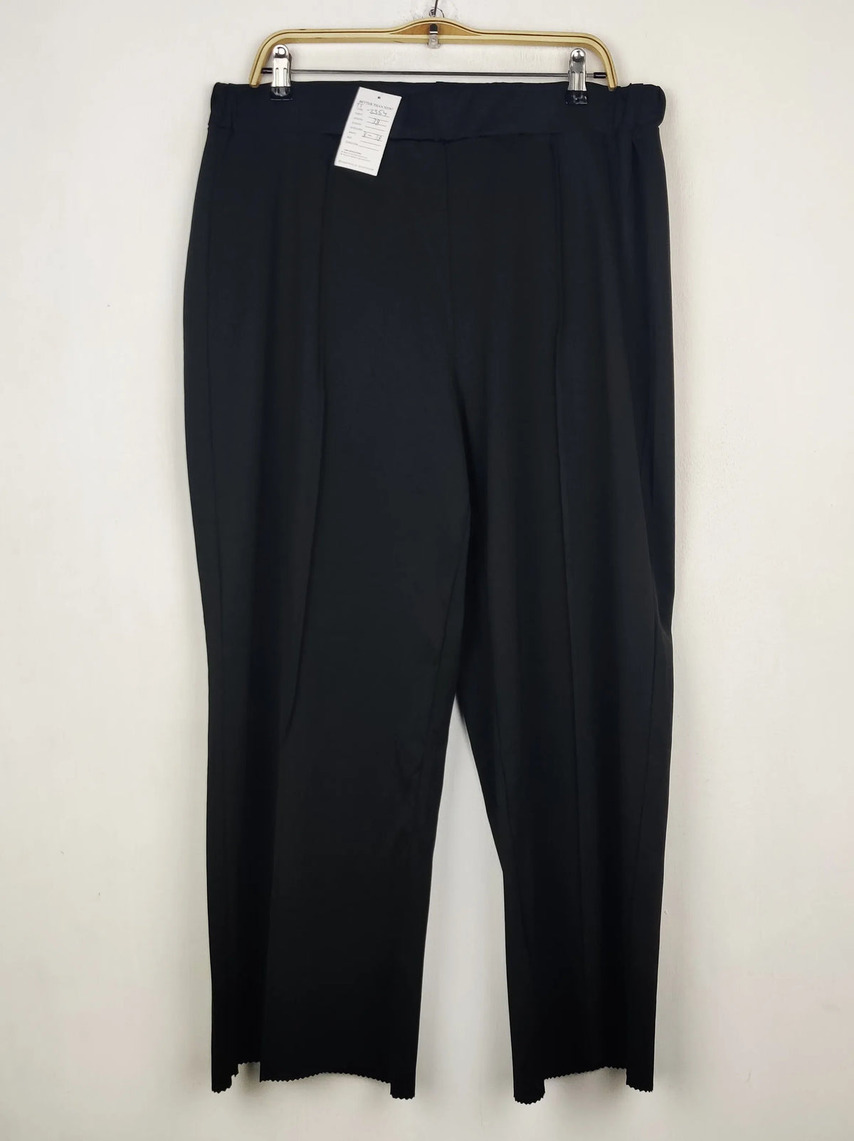Buy online pre-used pre-loved 100% authentic & Original branded Shein (TT-3354) available in Pakistan. Top international brands avilable.