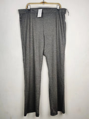 Buy online pre-used pre-loved 100% authentic & Original branded Marks & Spencer (TT-3398) available in Pakistan. Top international brands avilable.