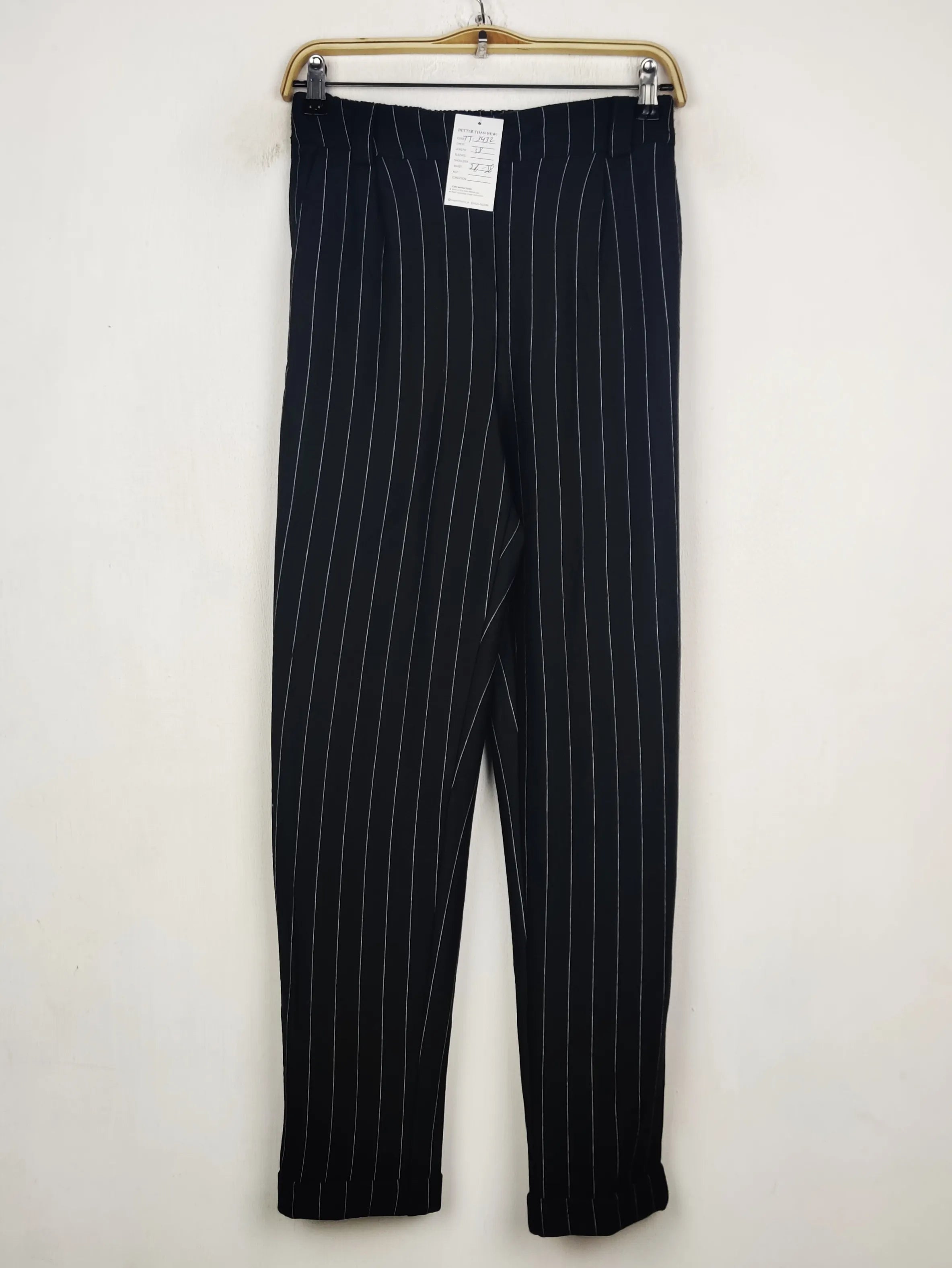 Buy online pre-used pre-loved 100% authentic & Original branded F&F (TT-3432) available in Pakistan. Top international brands avilable.