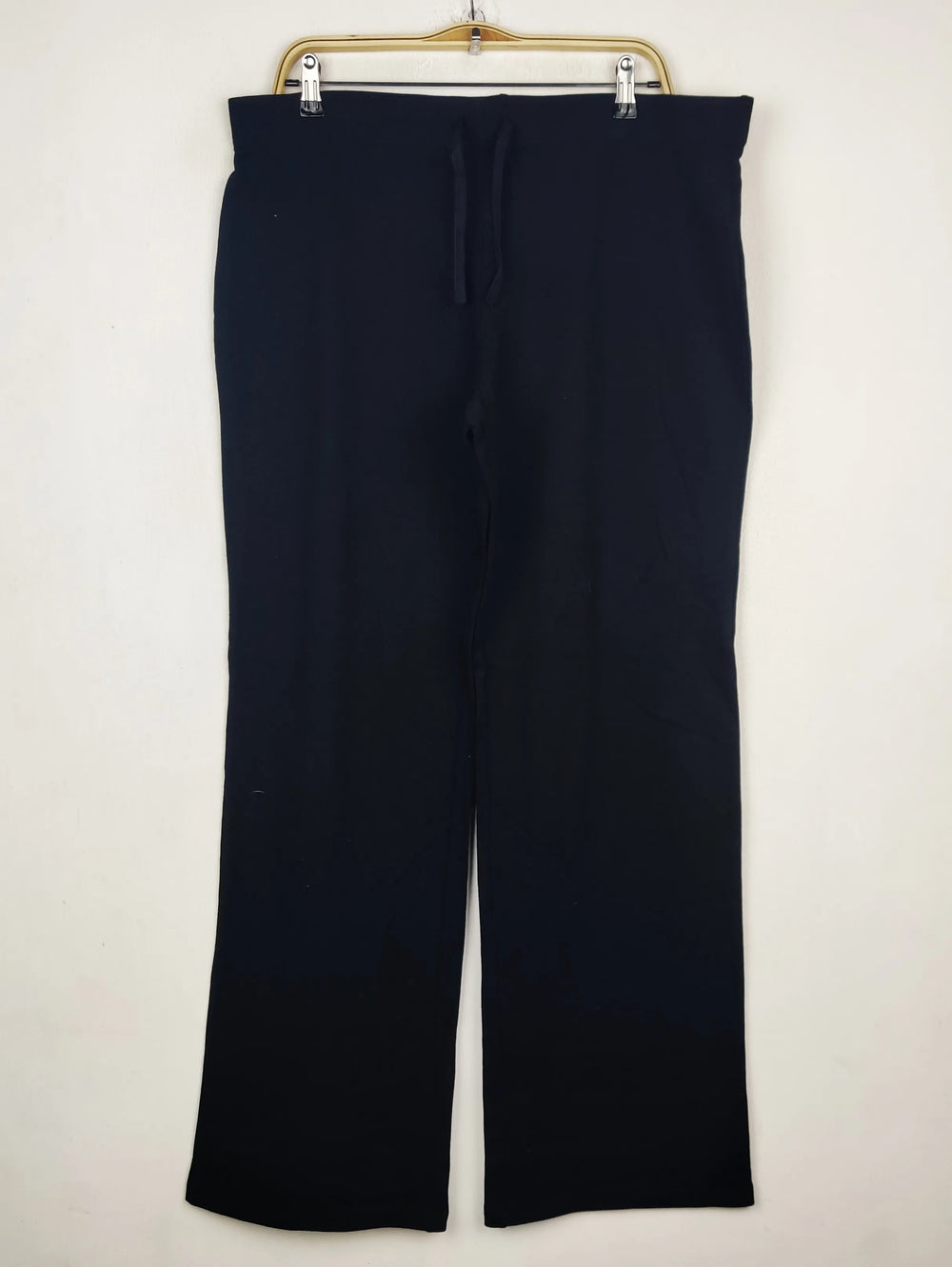 Buy online pre-used pre-loved 100% authentic & Original branded Marks & Spencer (TT-3443) available in Pakistan. Top international brands avilable.