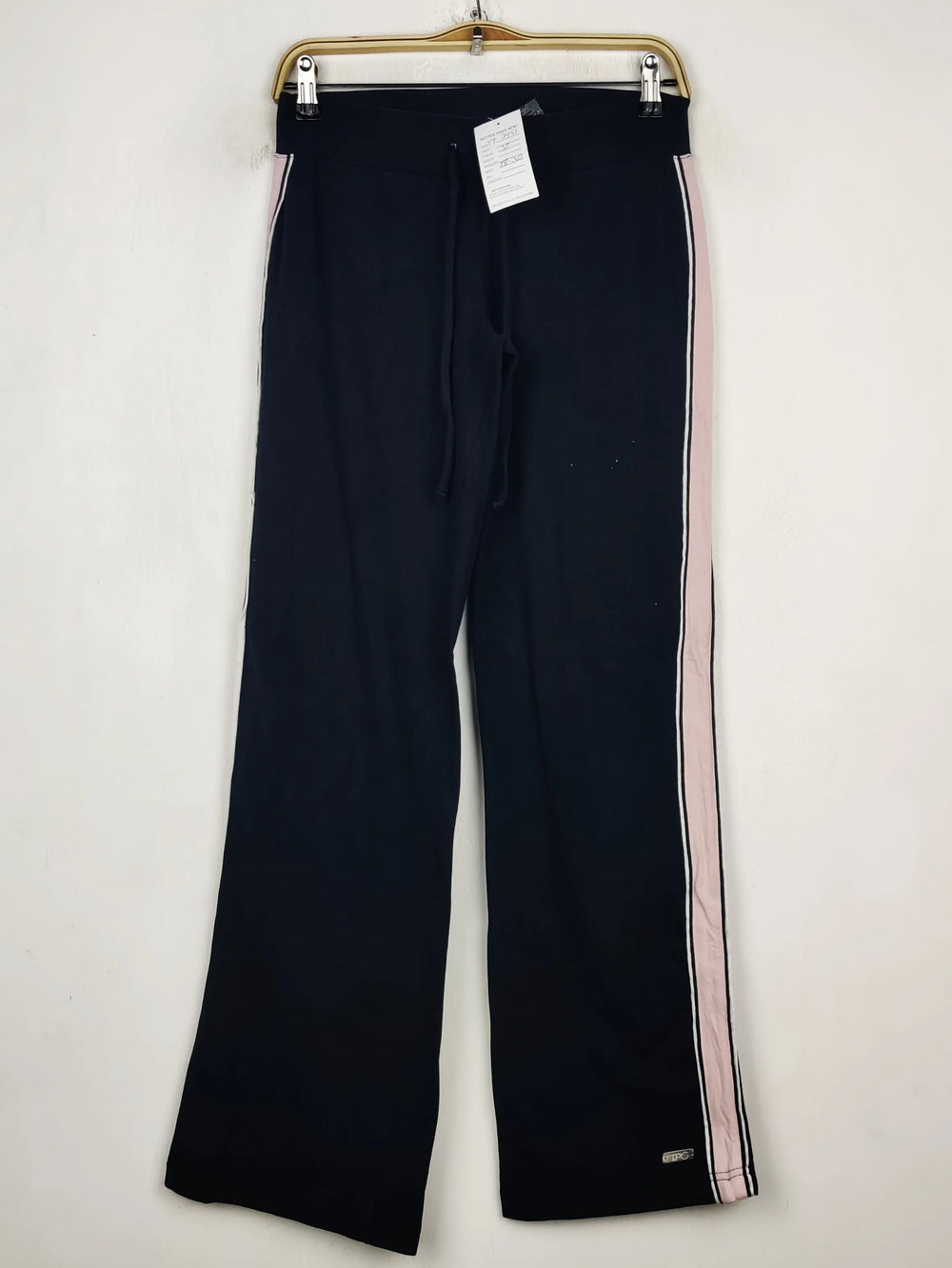 Buy online pre-used pre-loved 100% authentic & Original branded Debenhams (TT-3451) available in Pakistan. Top international brands avilable.