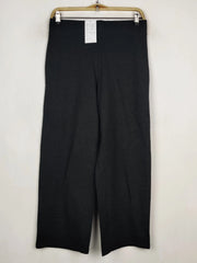 Buy online pre-used pre-loved 100% authentic & Original branded Marks & Spencer (TT-3462) available in Pakistan. Top international brands avilable.