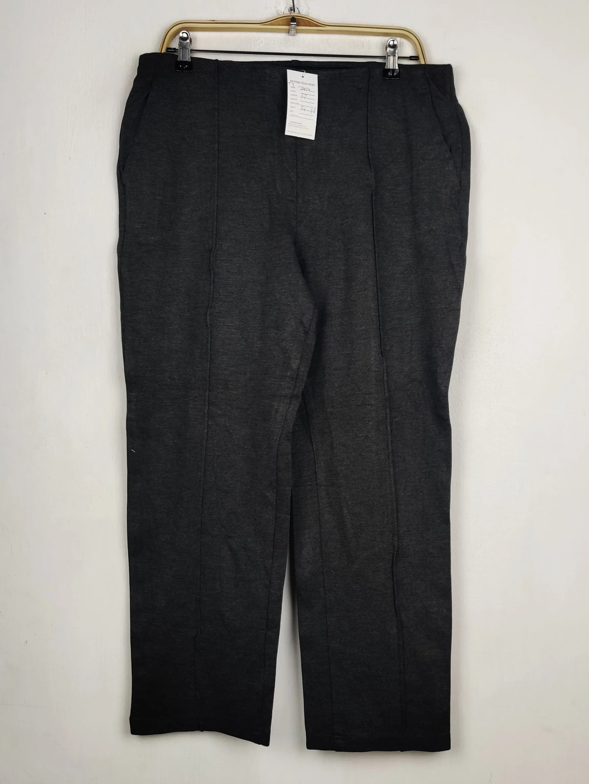 Buy online pre-used pre-loved 100% authentic & Original branded Marks & Spencer (TT-3474) available in Pakistan. Top international brands avilable.