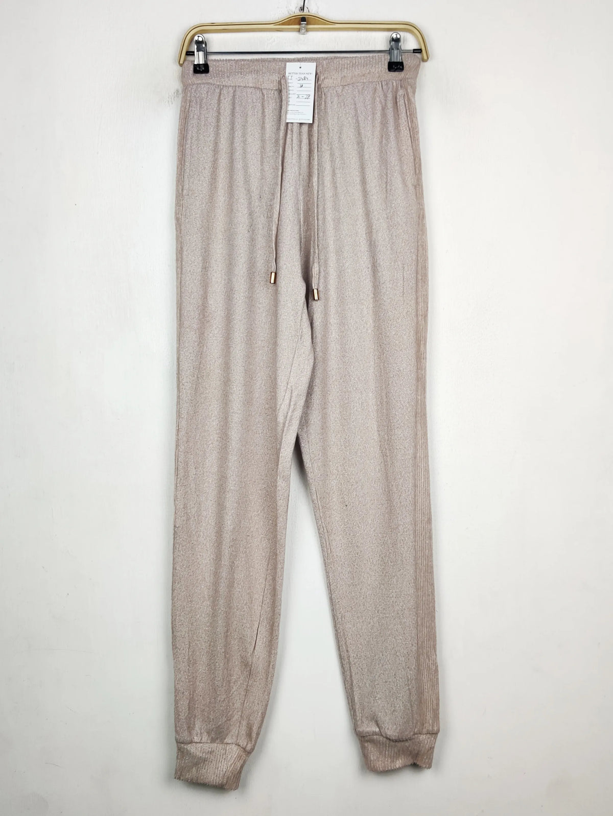 Buy online pre-used pre-loved 100% authentic & Original branded F&F (TT-3484) available in Pakistan. Top international brands avilable.