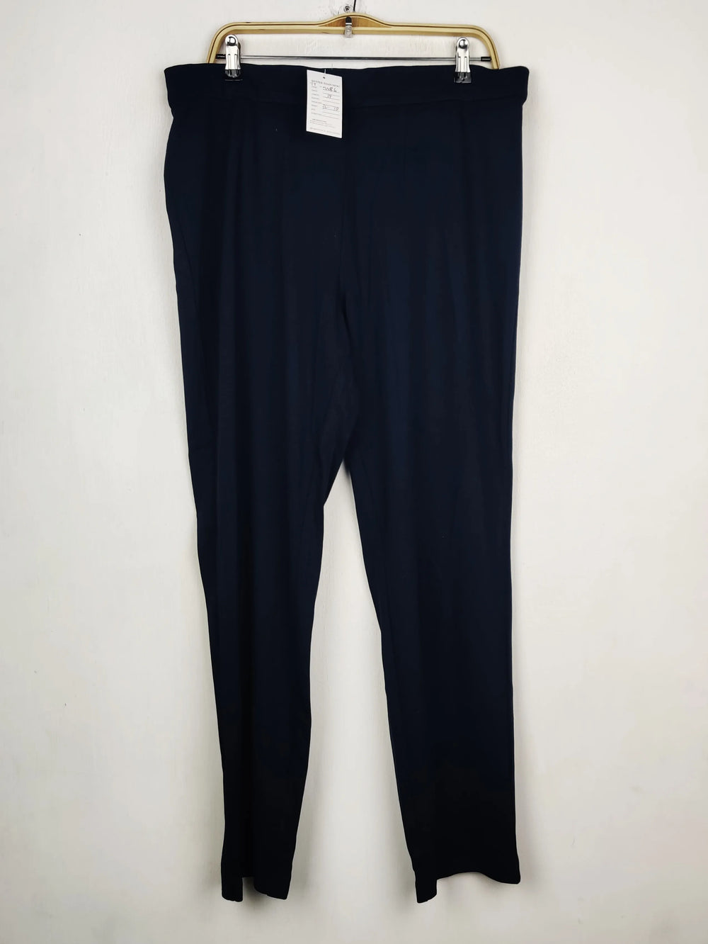 Buy online pre-used pre-loved 100% authentic & Original branded Marks & Spencer (TT-3486) available in Pakistan. Top international brands avilable.