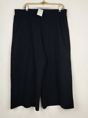 Buy online pre-used pre-loved 100% authentic & Original branded Marks & Spencer (TT-3489) available in Pakistan. Top international brands avilable.
