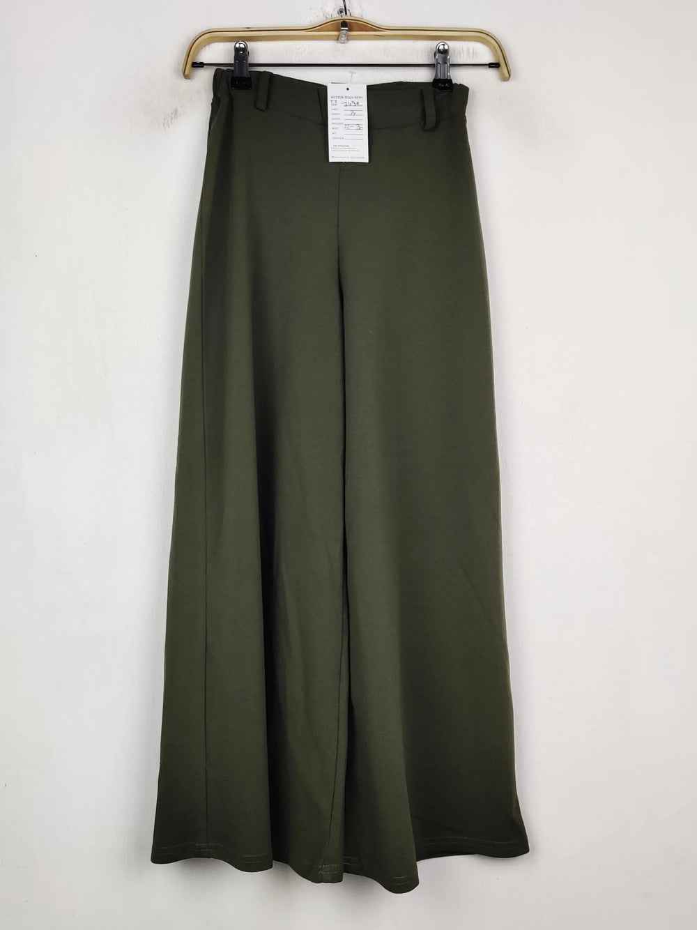 Buy online pre-used pre-loved 100% authentic & Original branded New Look (TT-3490) available in Pakistan. Top international brands avilable.