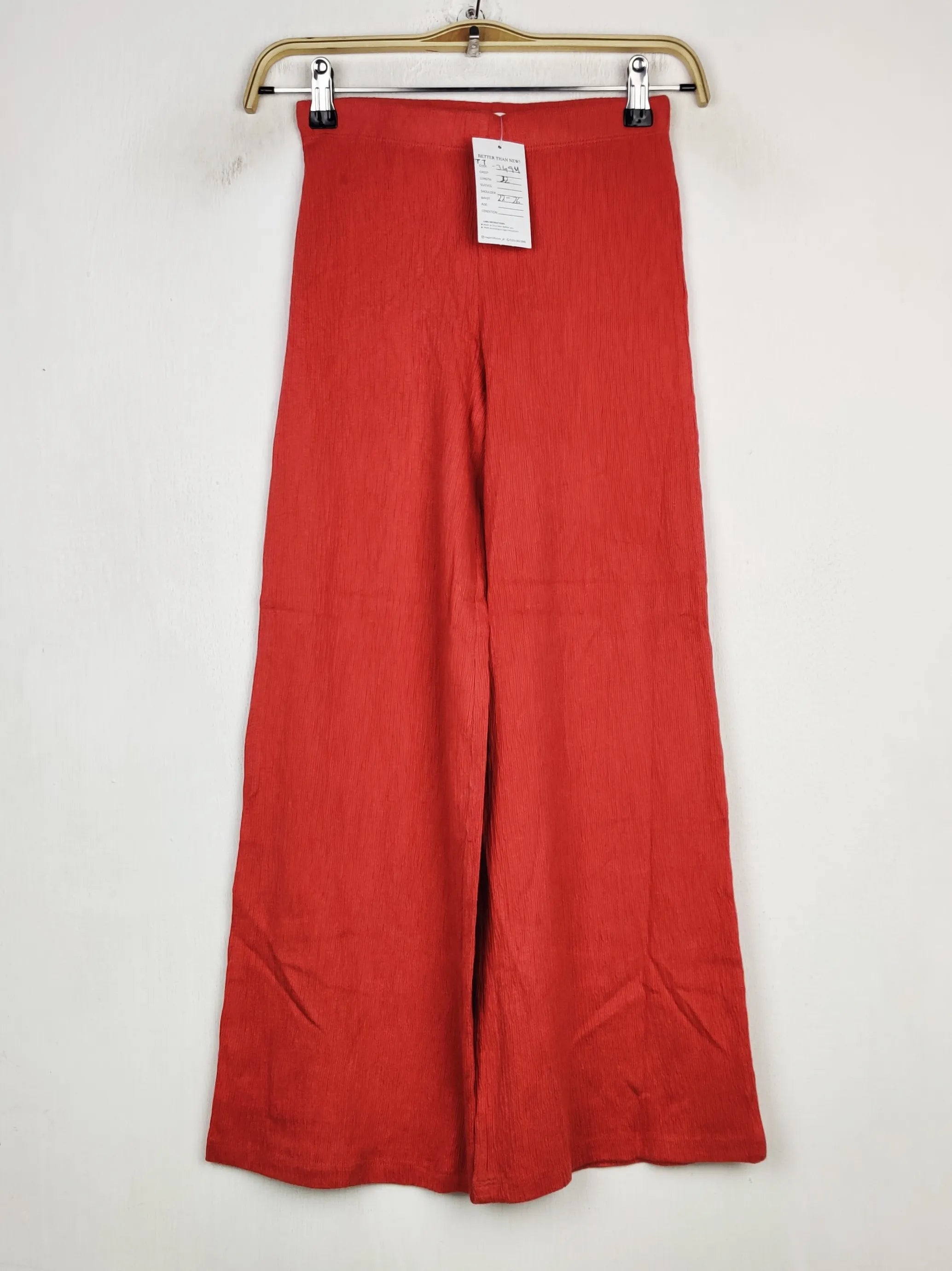 Buy online pre-used pre-loved 100% authentic & Original branded Marks & Spencer (TT-3494) available in Pakistan. Top international brands avilable.