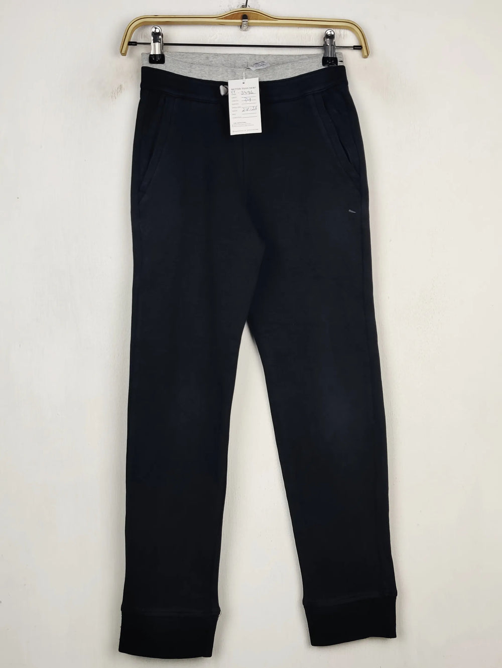Buy online pre-used pre-loved 100% authentic & Original branded Unknown Brand (TT-3496) available in Pakistan. Top international brands avilable.