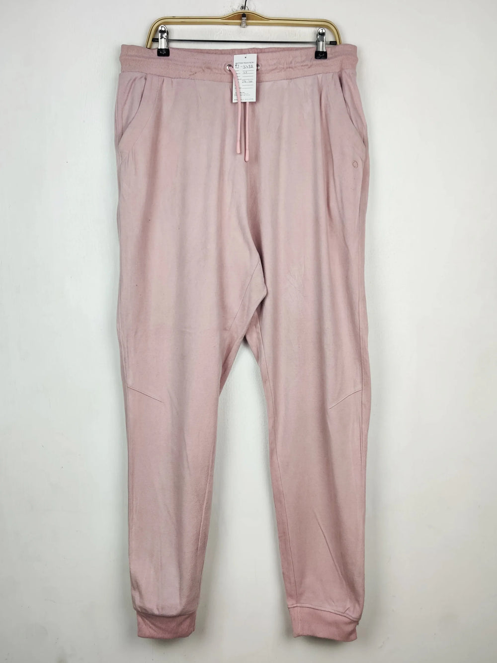 Buy online pre-used pre-loved 100% authentic & Original branded Unknown Brand (TT-3498) available in Pakistan. Top international brands avilable.