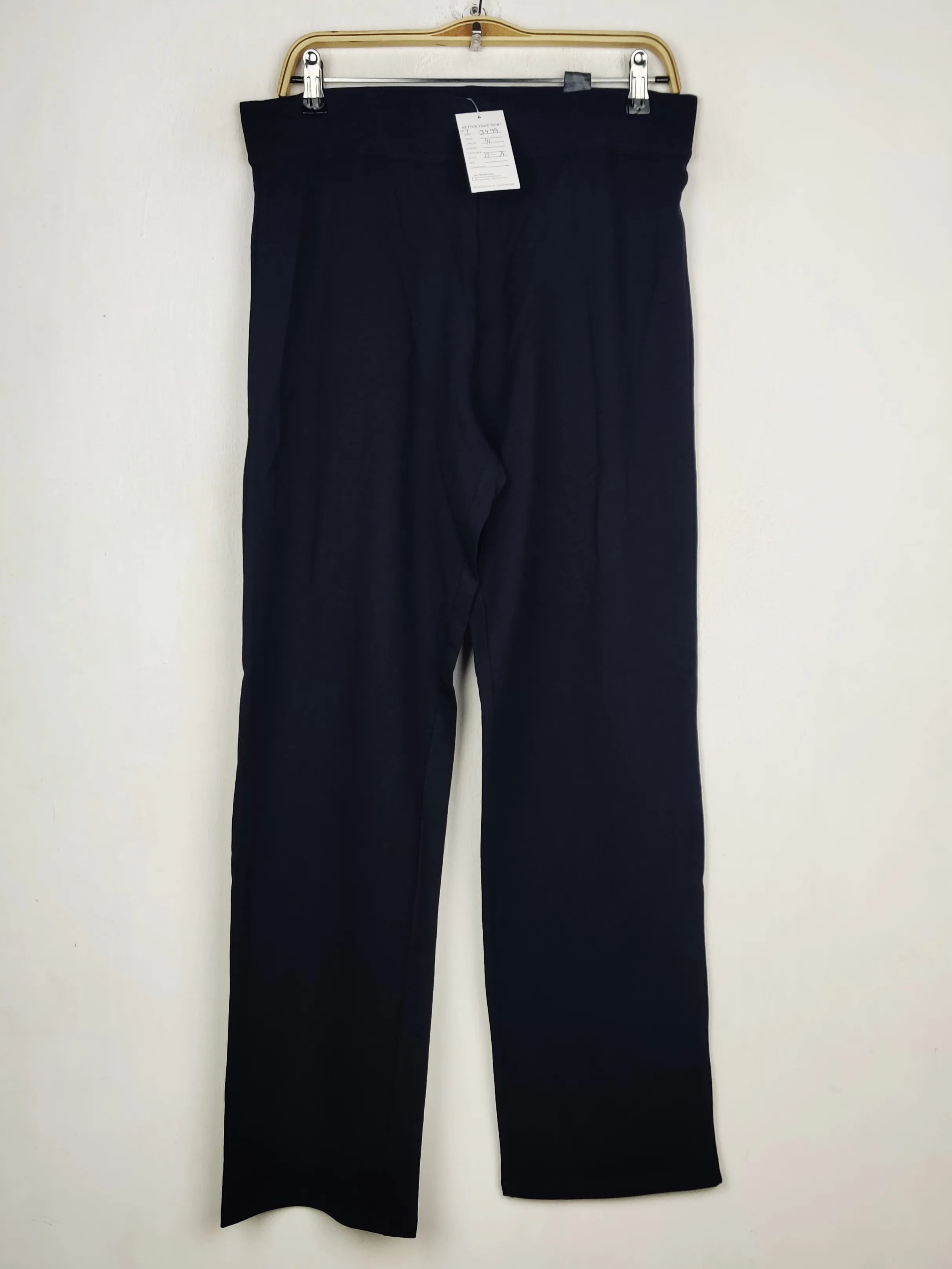 Buy online pre-used pre-loved 100% authentic & Original branded Marks & Spencer (TT-3499) available in Pakistan. Top international brands avilable.