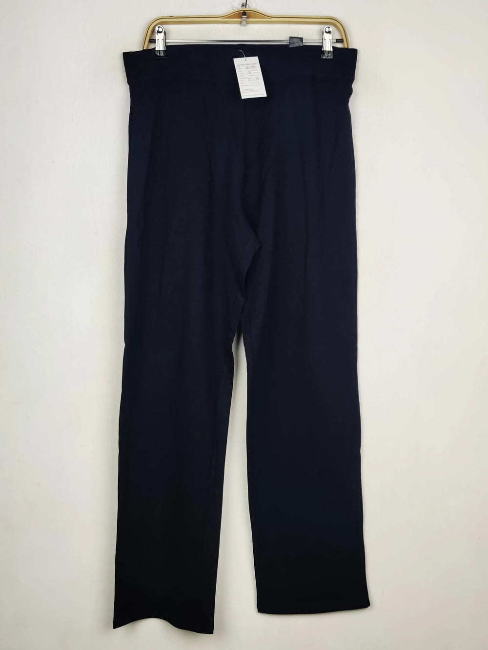 Buy online pre-used pre-loved 100% authentic & Original branded Marks & Spencer (TT-3499) available in Pakistan. Top international brands avilable.