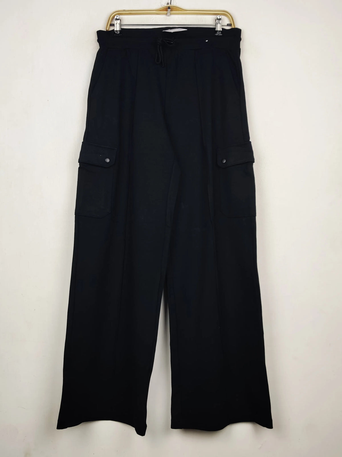 Buy online pre-used pre-loved 100% authentic & Original branded Marks & Spencer (TT-3515) available in Pakistan. Top international brands avilable.