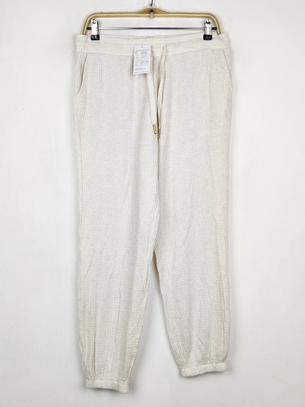 Buy online pre-used pre-loved 100% authentic & Original branded Marks & Spencer (TT-3522) available in Pakistan. Top international brands avilable.