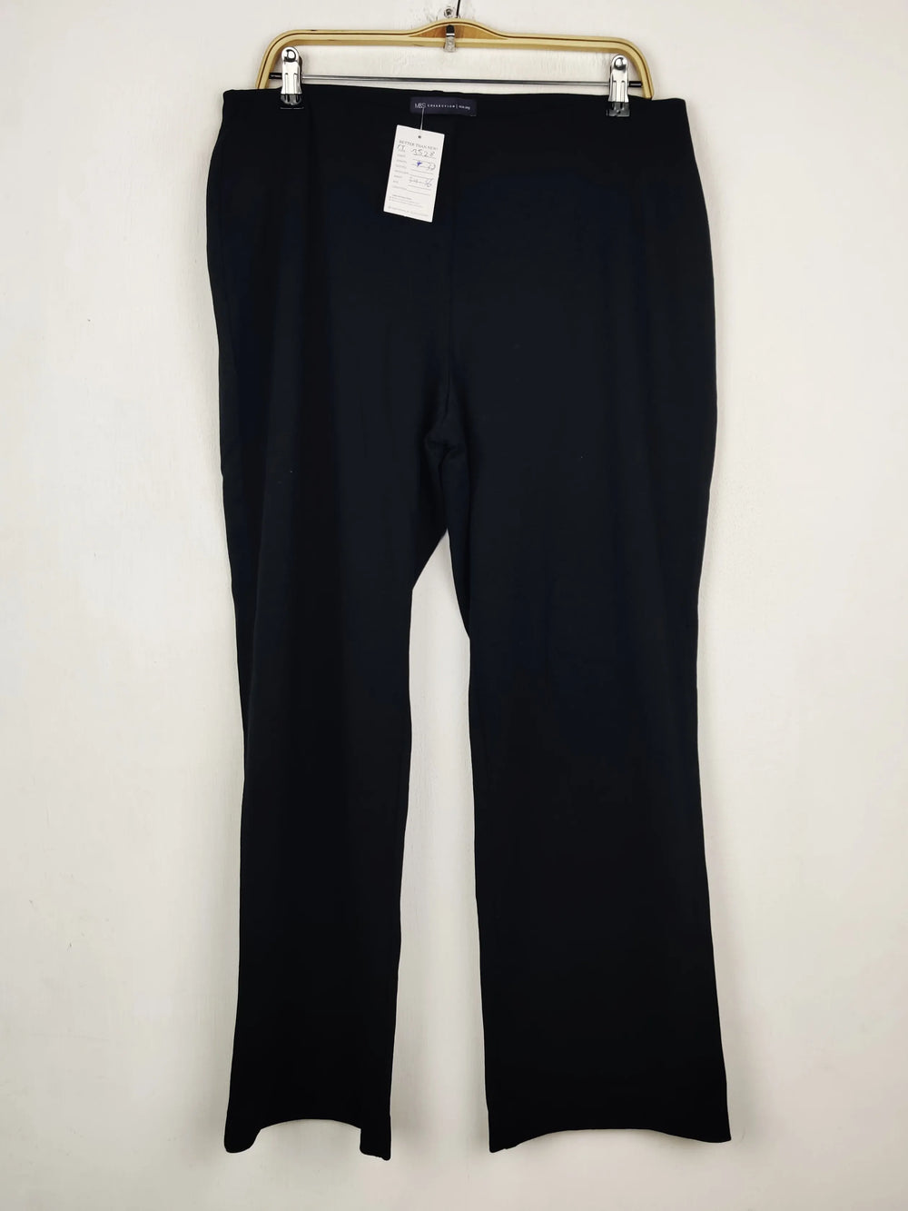 Buy online pre-used pre-loved 100% authentic & Original branded Marks & Spencer (TT-3528) available in Pakistan. Top international brands avilable.
