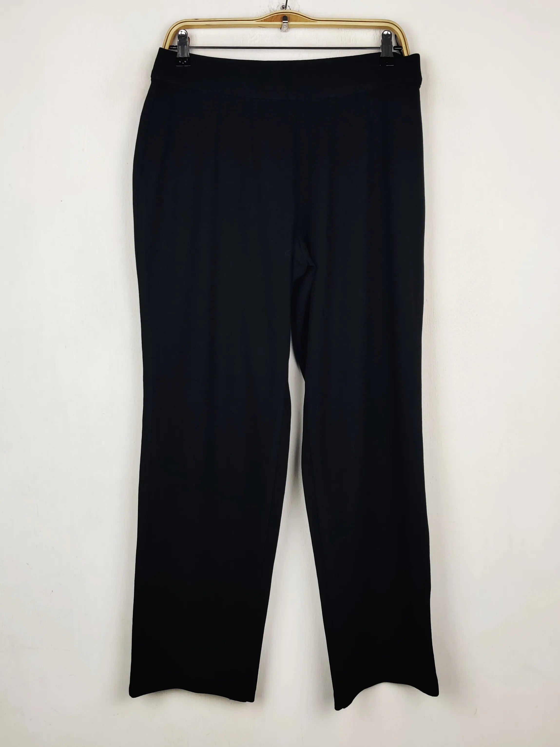 Buy online pre-used pre-loved 100% authentic & Original branded Marks & Spencer (TT-3530) available in Pakistan. Top international brands avilable.