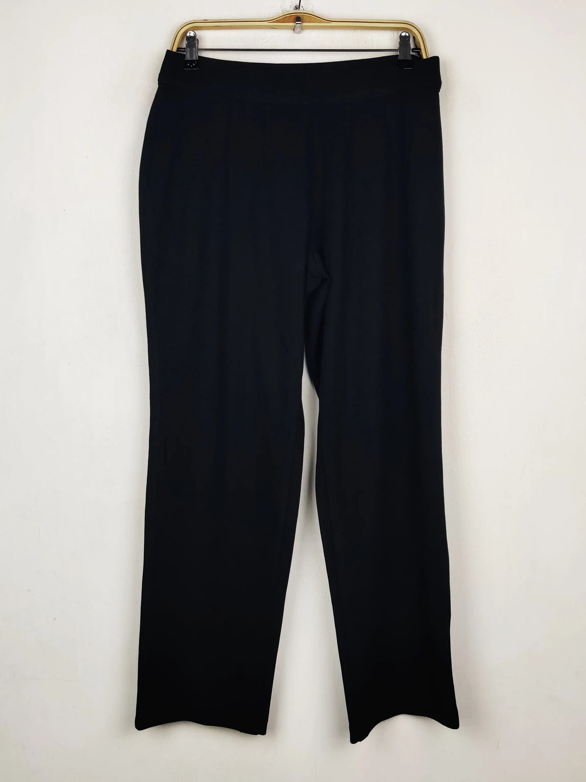 Buy online pre-used pre-loved 100% authentic & Original branded Marks & Spencer (TT-3530) available in Pakistan. Top international brands avilable.